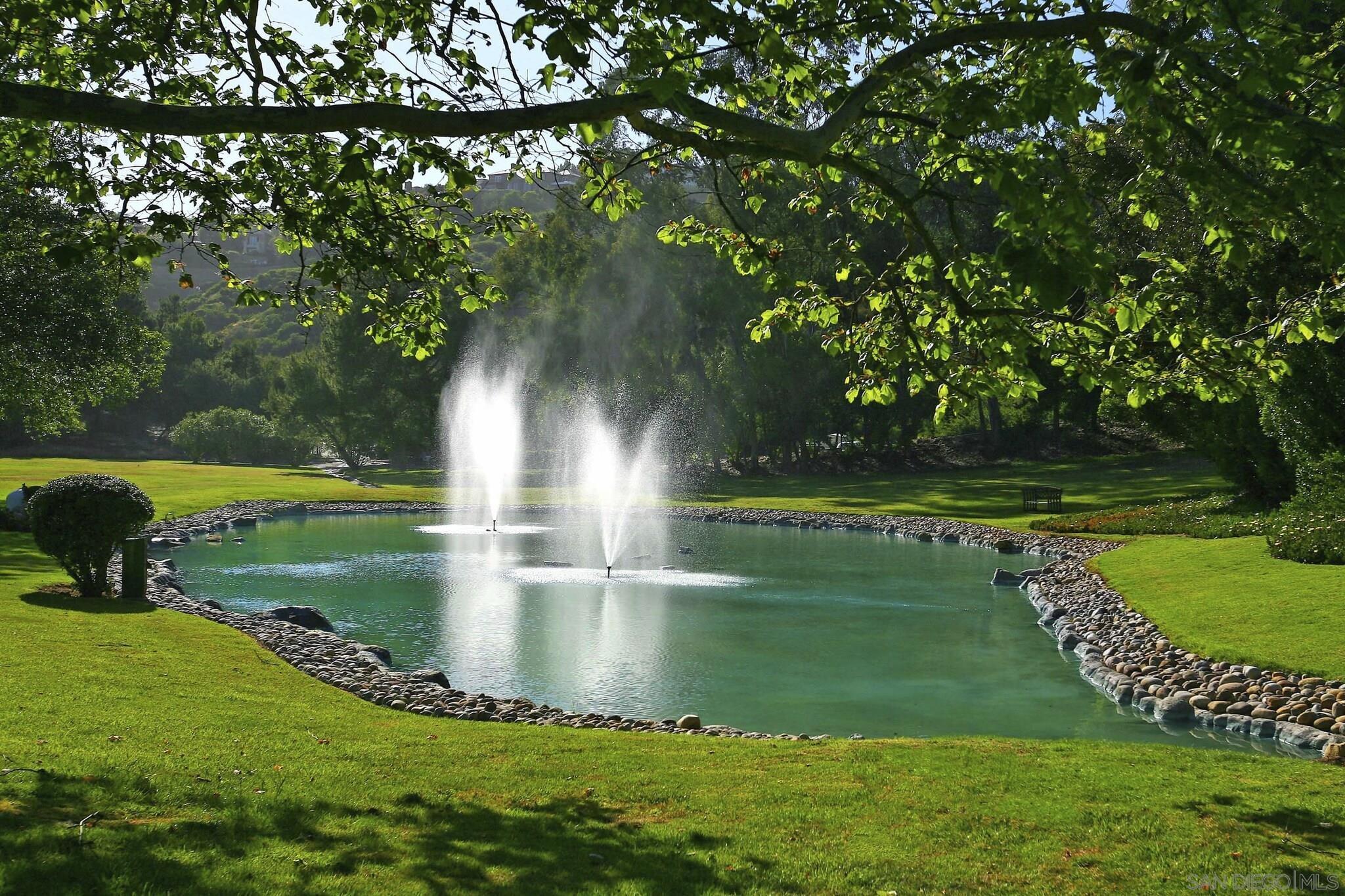 Detail Gallery Image 23 of 25 For 2579  Caminito Muirfield, La Jolla,  CA 92037 - 2 Beds | 2/1 Baths