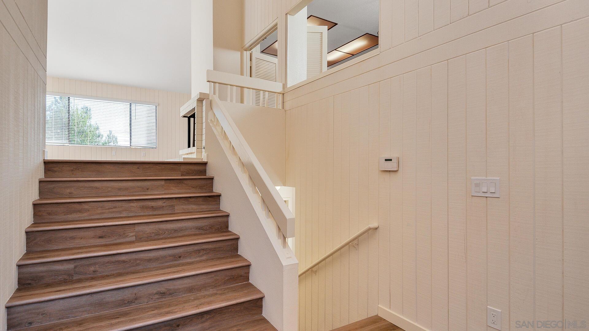 Detail Gallery Image 4 of 25 For 2579  Caminito Muirfield, La Jolla,  CA 92037 - 2 Beds | 2/1 Baths