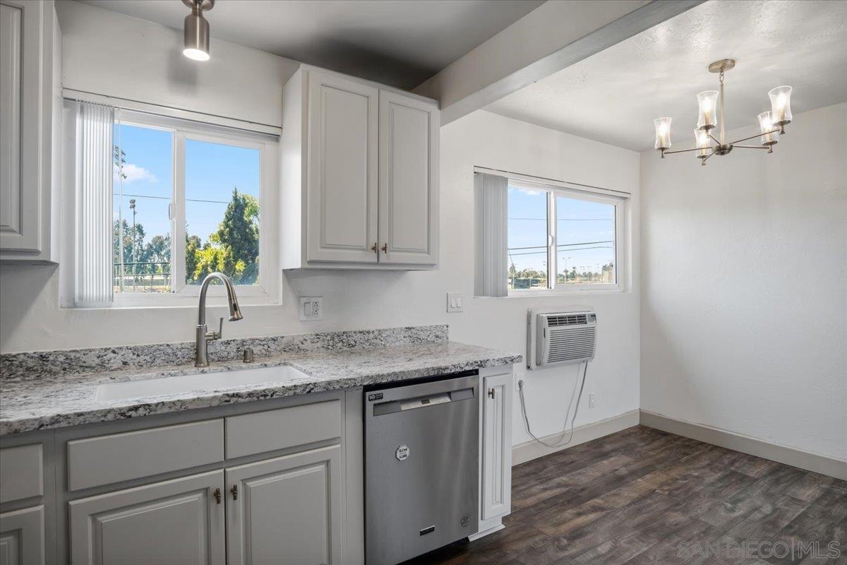 Detail Gallery Image 12 of 51 For 4281  Lowell St  #24,  La Mesa,  CA 91941 - 3 Beds | 2 Baths