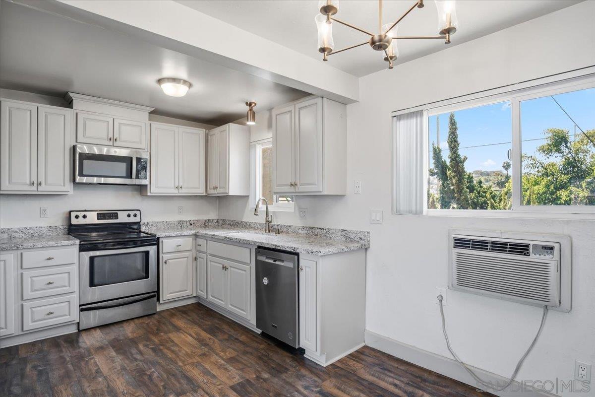 Detail Gallery Image 10 of 51 For 4281  Lowell St  #24,  La Mesa,  CA 91941 - 3 Beds | 2 Baths