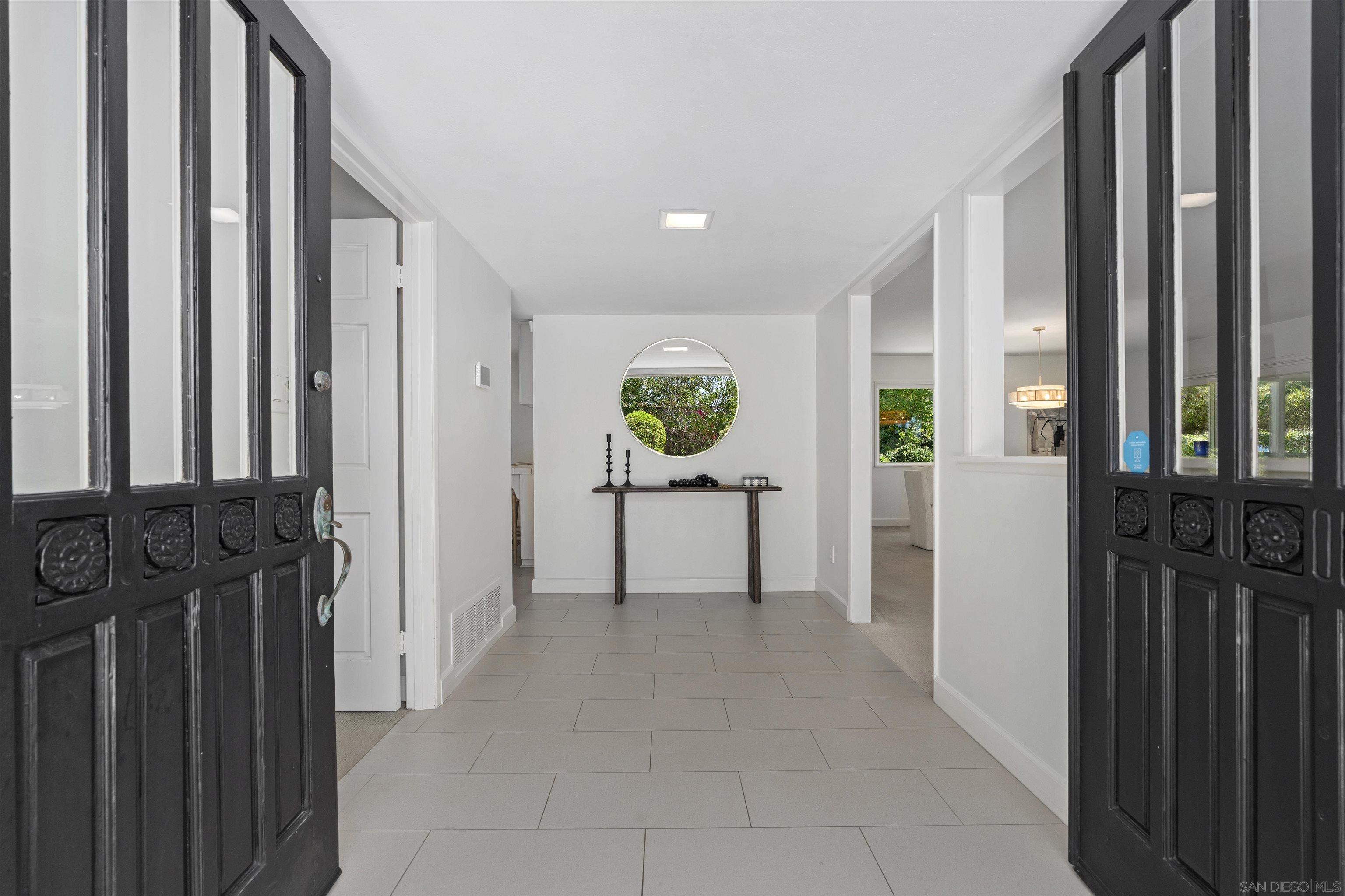 Detail Gallery Image 12 of 44 For 445  Avenida Primavera, Del Mar,  CA 92014 - 4 Beds | 2 Baths