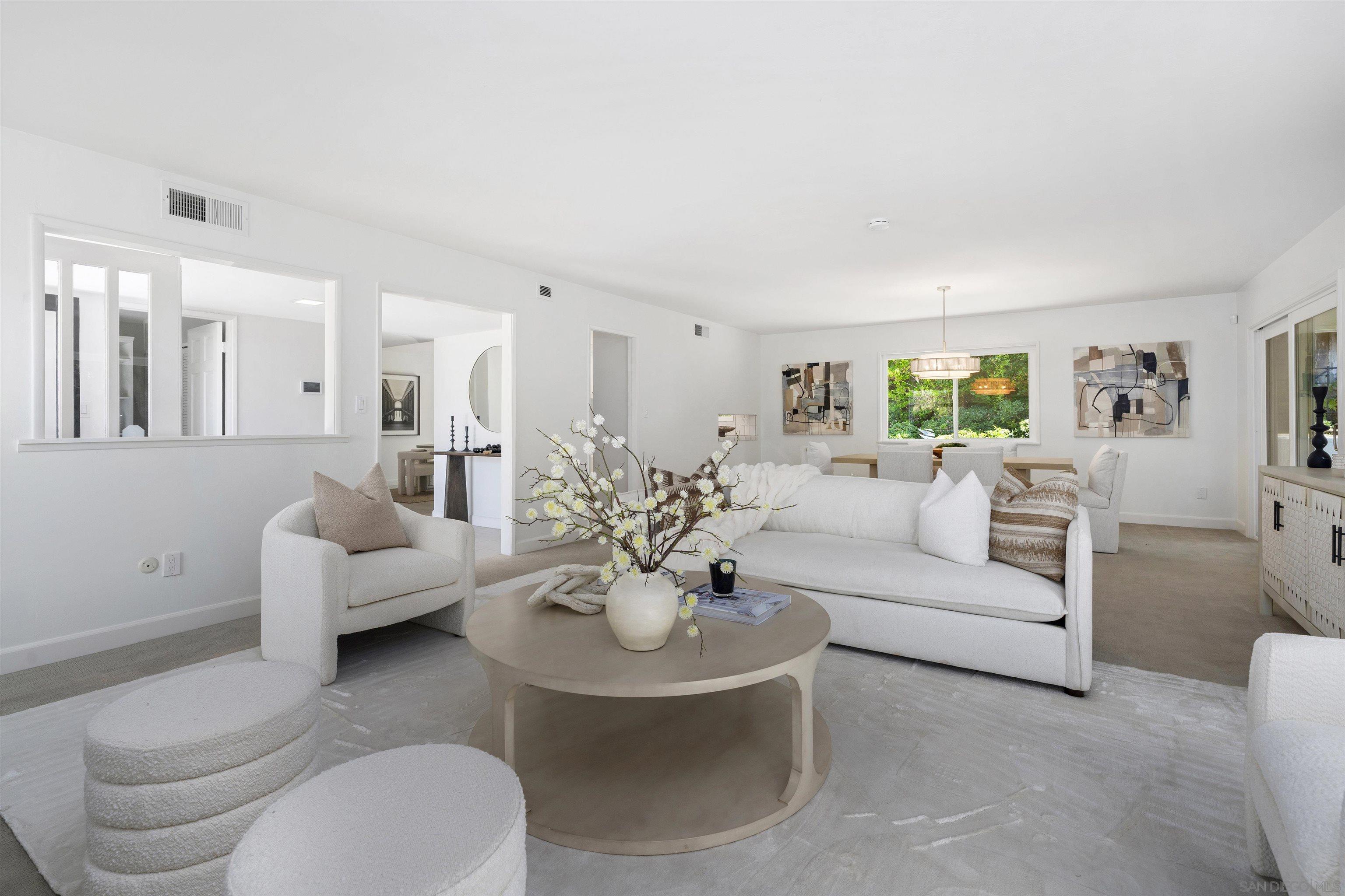 Detail Gallery Image 15 of 44 For 445  Avenida Primavera, Del Mar,  CA 92014 - 4 Beds | 2 Baths