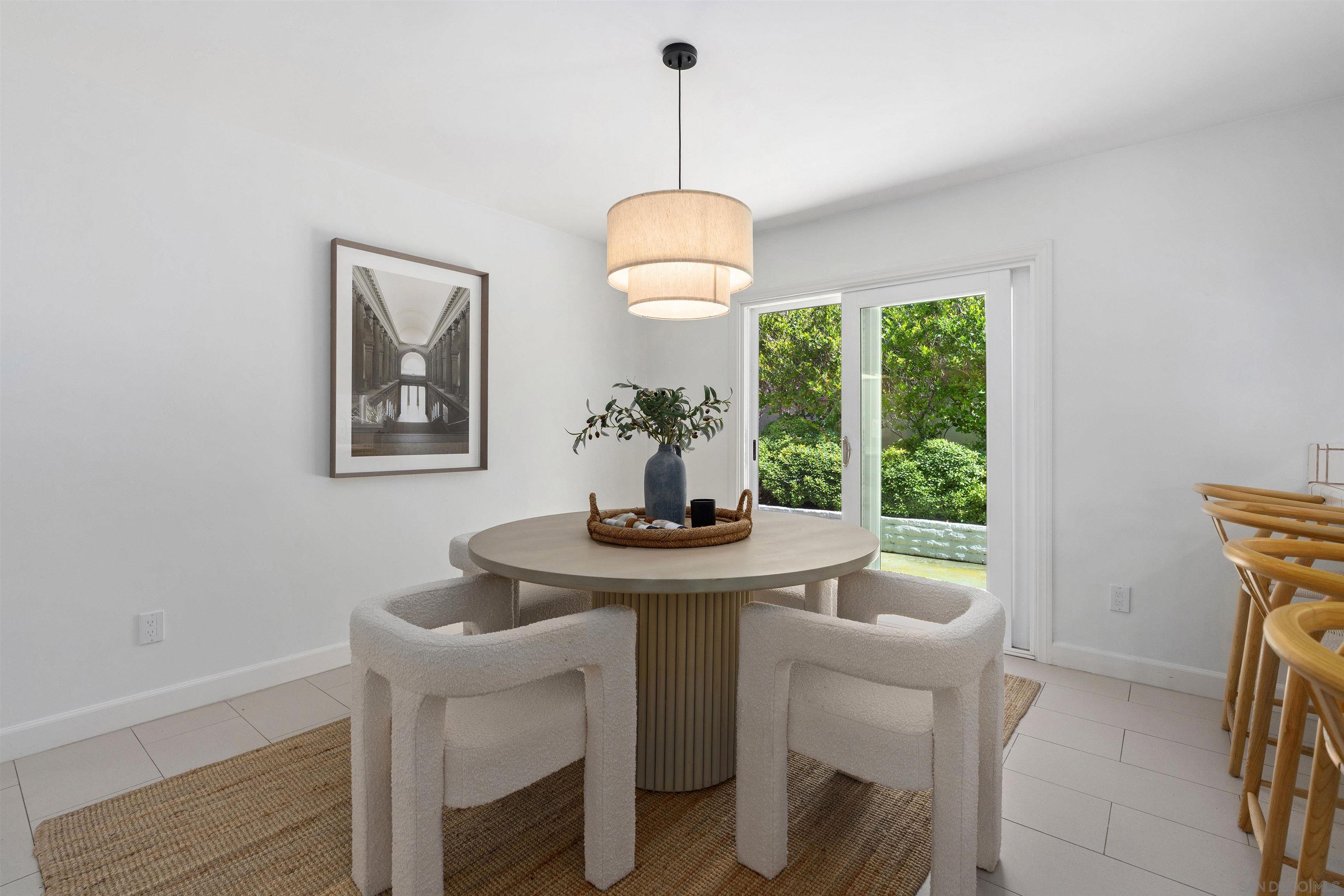 Detail Gallery Image 22 of 44 For 445  Avenida Primavera, Del Mar,  CA 92014 - 4 Beds | 2 Baths