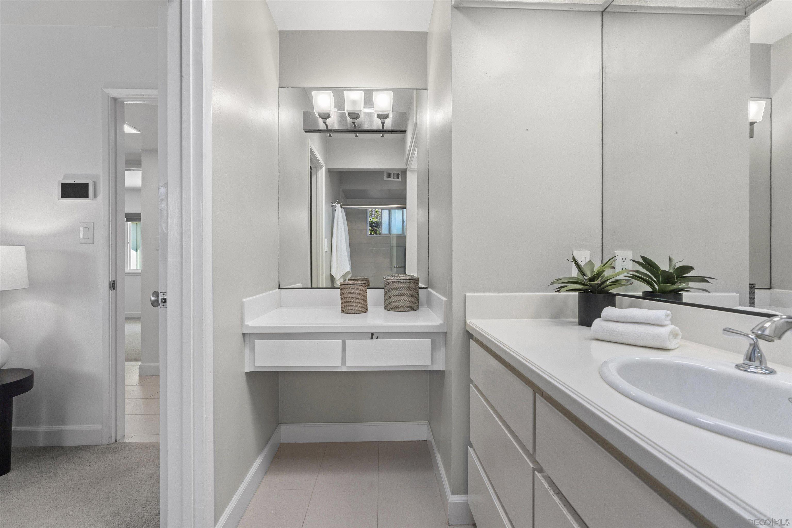 Detail Gallery Image 32 of 44 For 445  Avenida Primavera, Del Mar,  CA 92014 - 4 Beds | 2 Baths