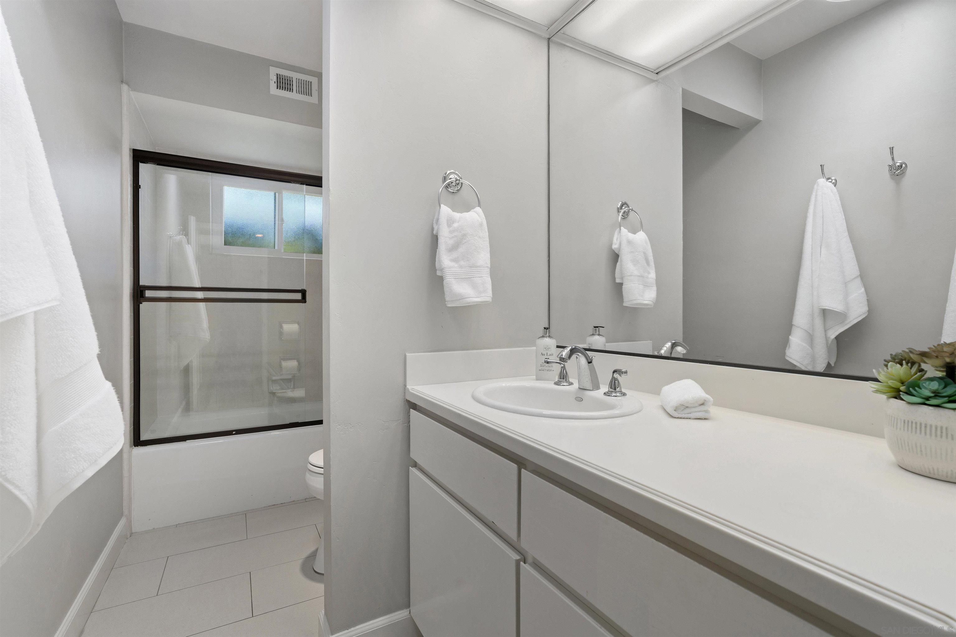 Detail Gallery Image 36 of 44 For 445  Avenida Primavera, Del Mar,  CA 92014 - 4 Beds | 2 Baths