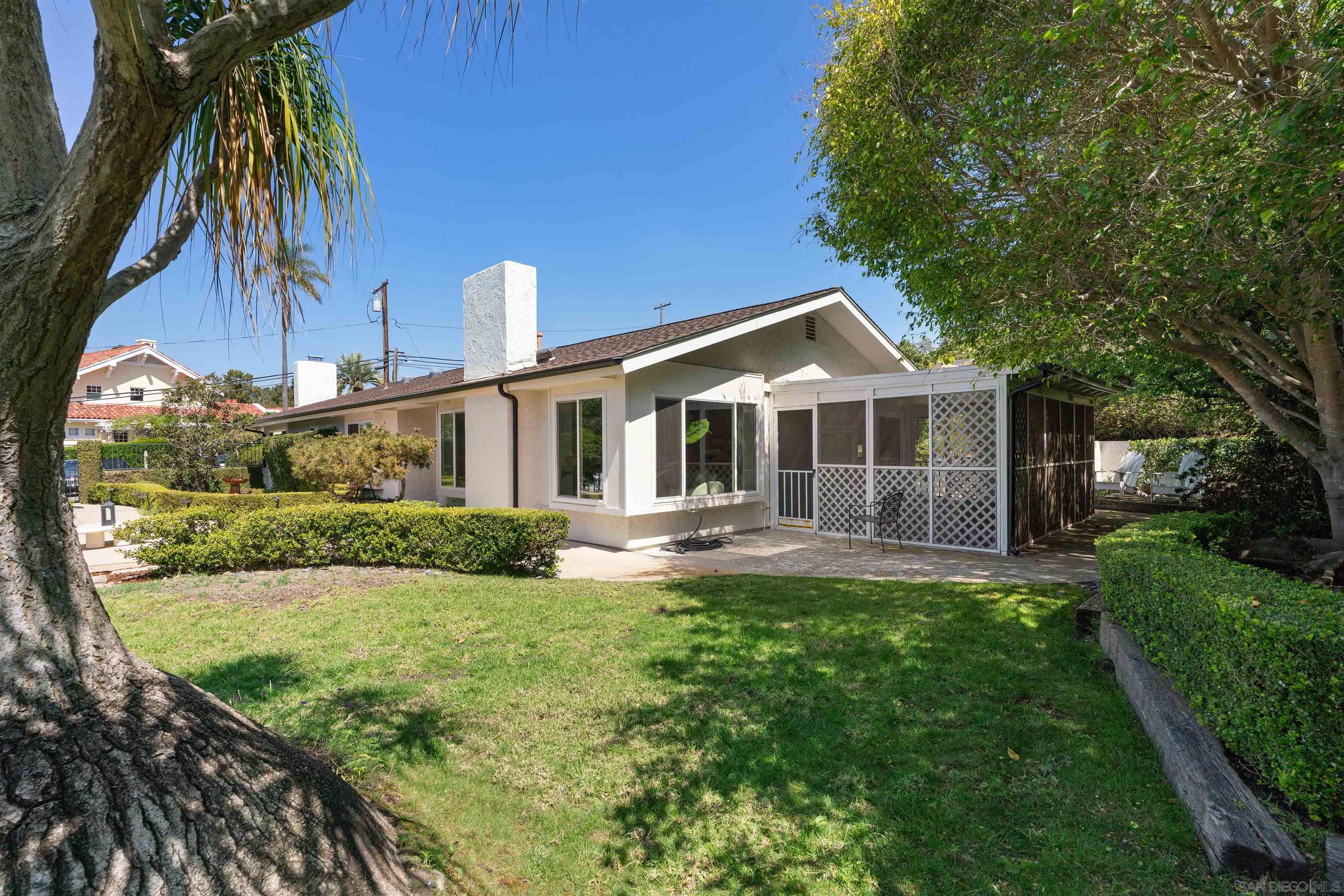 Detail Gallery Image 39 of 44 For 445  Avenida Primavera, Del Mar,  CA 92014 - 4 Beds | 2 Baths