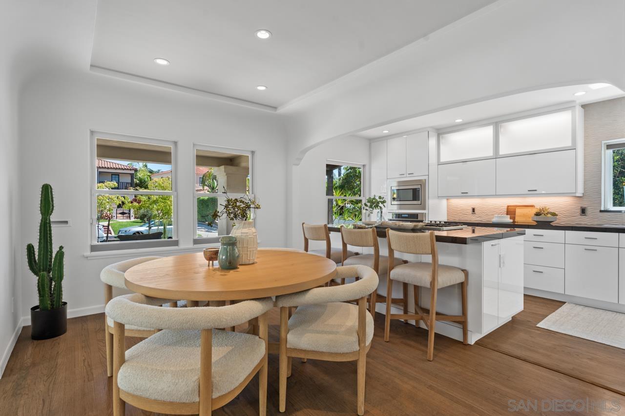 Detail Gallery Image 16 of 62 For 4021 S S Hempstead Cir, San Diego,  CA 92116 - 3 Beds | 3 Baths