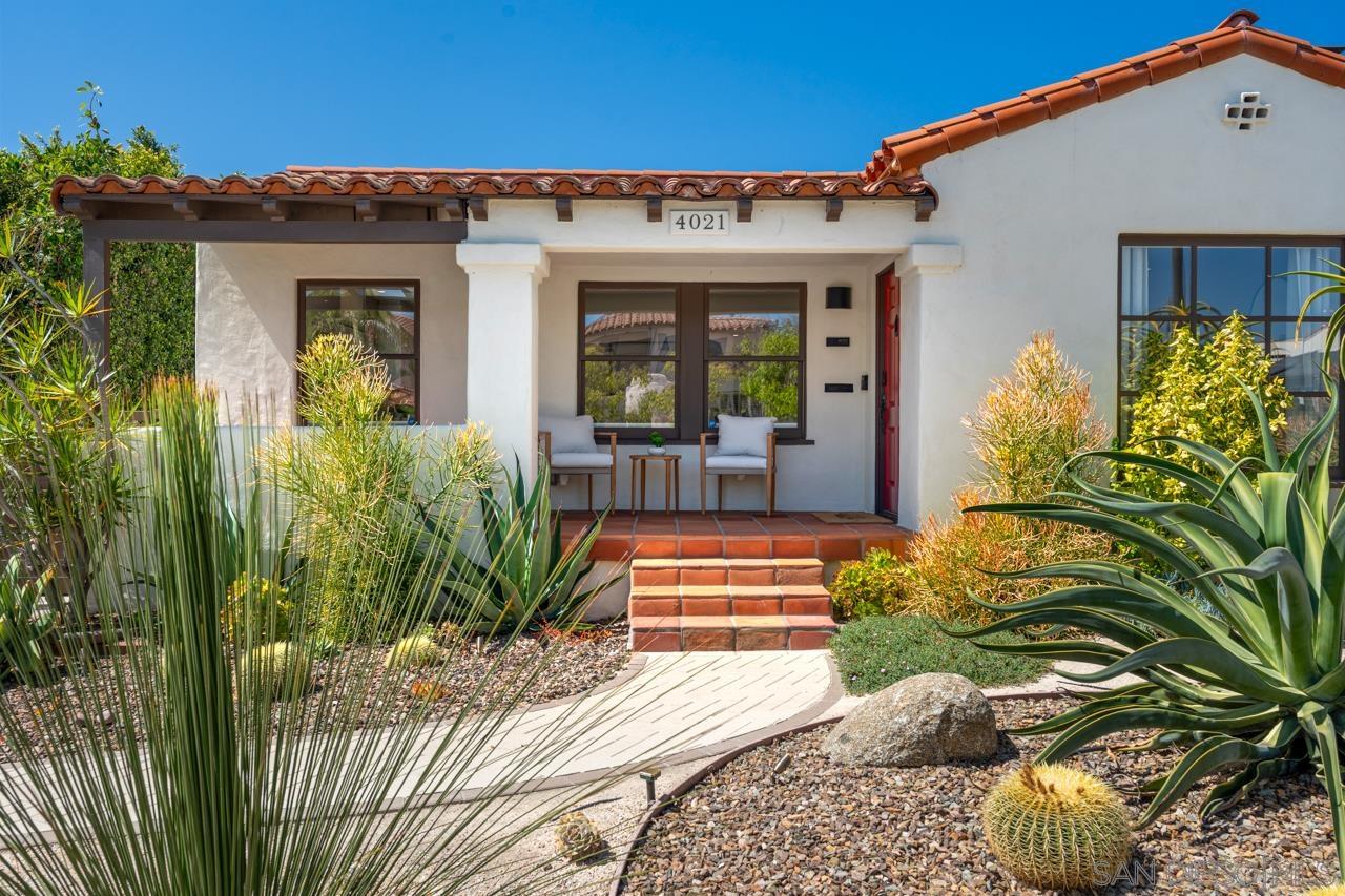 Detail Gallery Image 3 of 62 For 4021 S S Hempstead Cir, San Diego,  CA 92116 - 3 Beds | 3 Baths