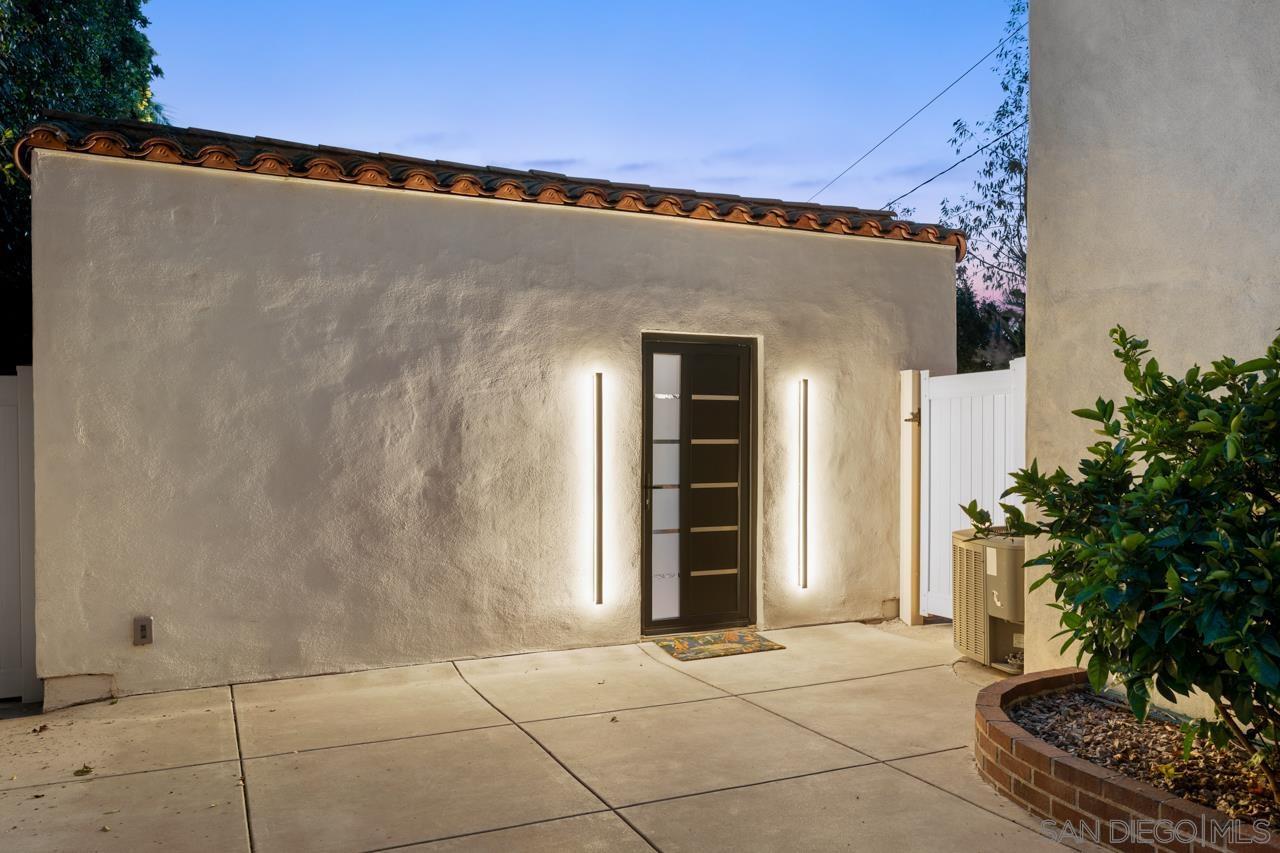 Detail Gallery Image 29 of 62 For 4021 S S Hempstead Cir, San Diego,  CA 92116 - 3 Beds | 3 Baths