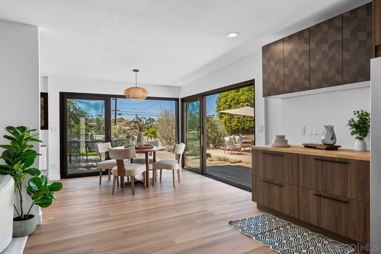 Detail Gallery Image 32 of 62 For 4021 S S Hempstead Cir, San Diego,  CA 92116 - 3 Beds | 3 Baths