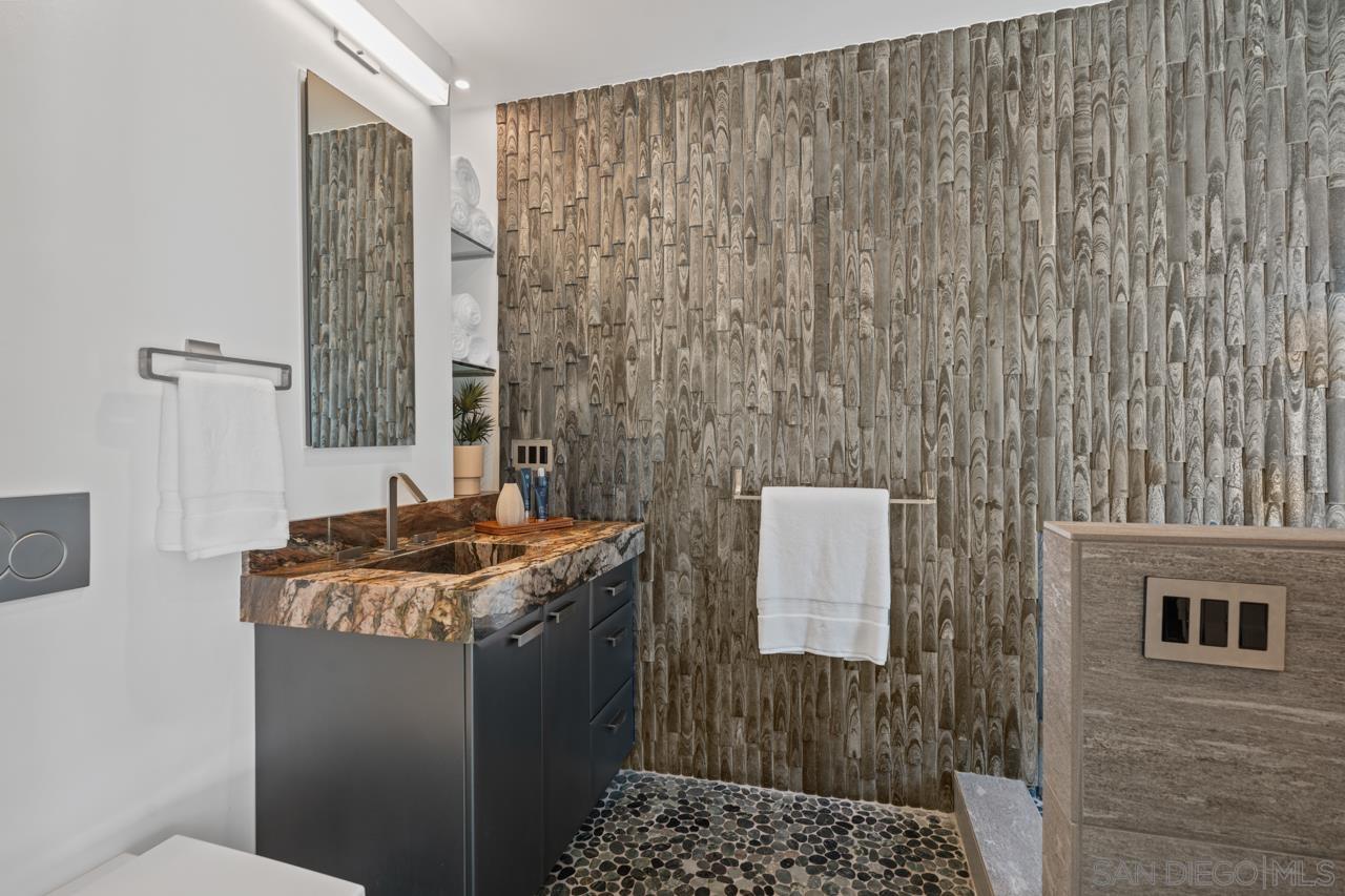 Detail Gallery Image 46 of 62 For 4021 S S Hempstead Cir, San Diego,  CA 92116 - 3 Beds | 3 Baths