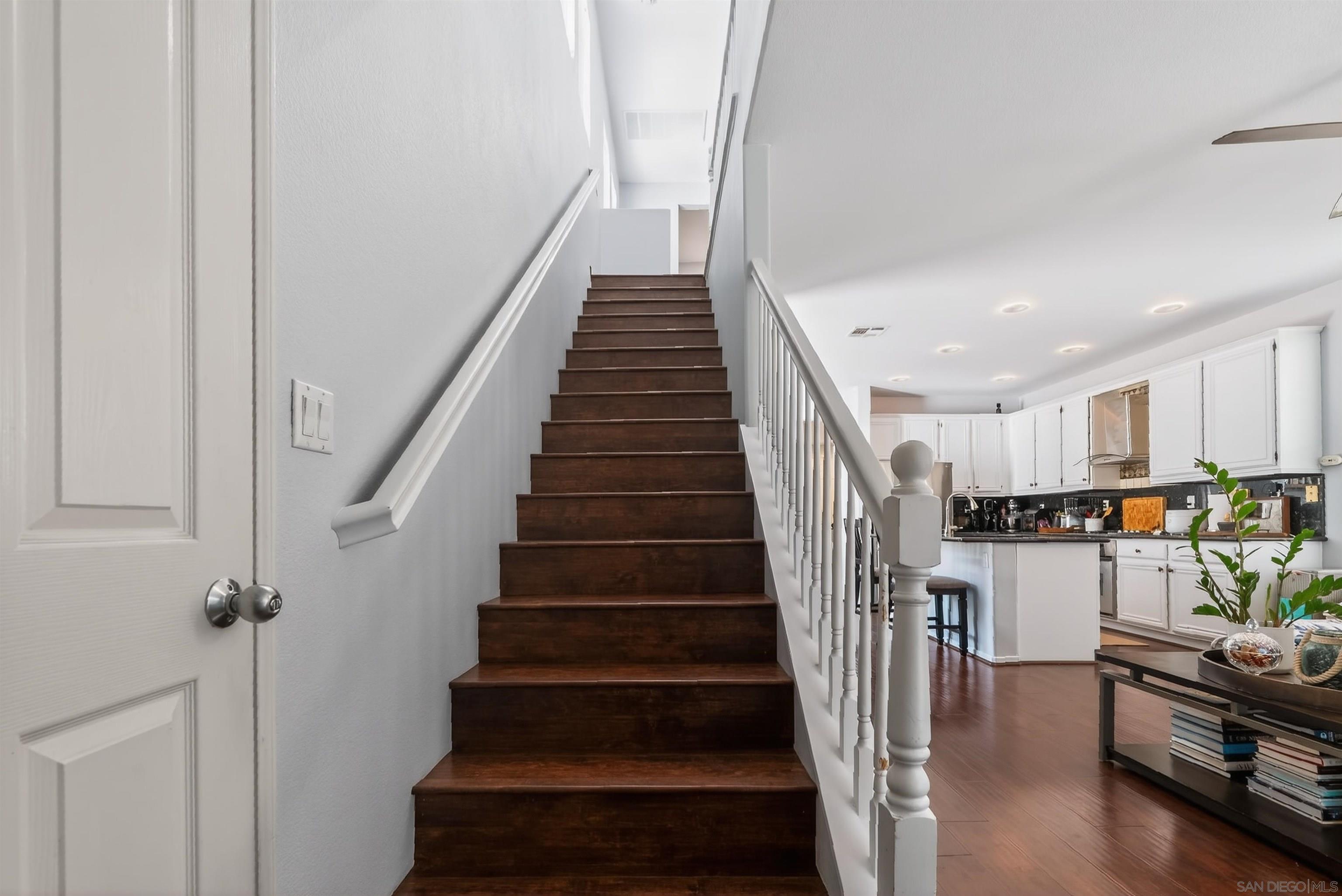 Detail Gallery Image 11 of 24 For 1832  Sheep Ranch Loop, Chula Vista,  CA 91913 - 4 Beds | 3/1 Baths