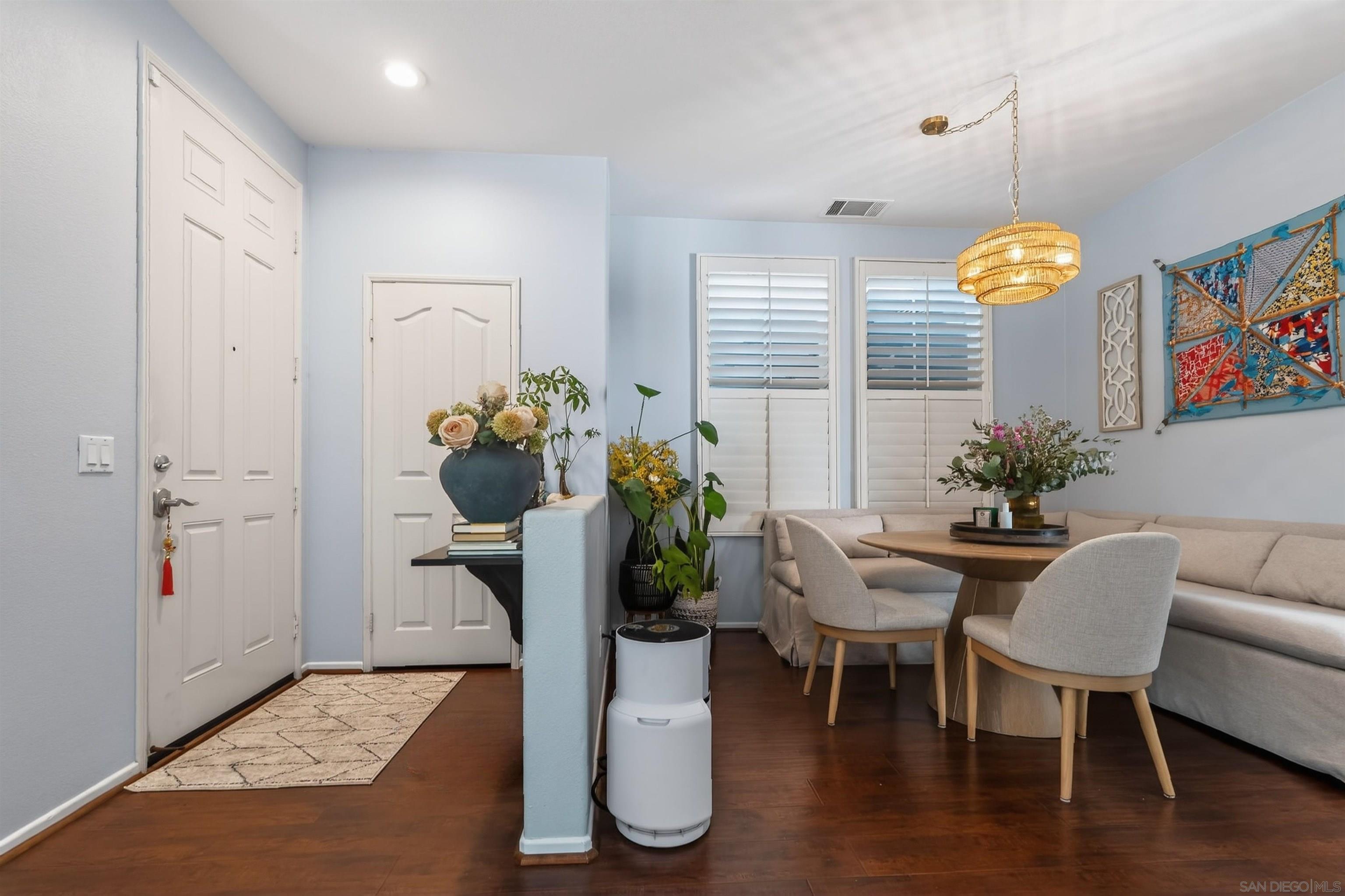 Detail Gallery Image 5 of 24 For 1832  Sheep Ranch Loop, Chula Vista,  CA 91913 - 4 Beds | 3/1 Baths