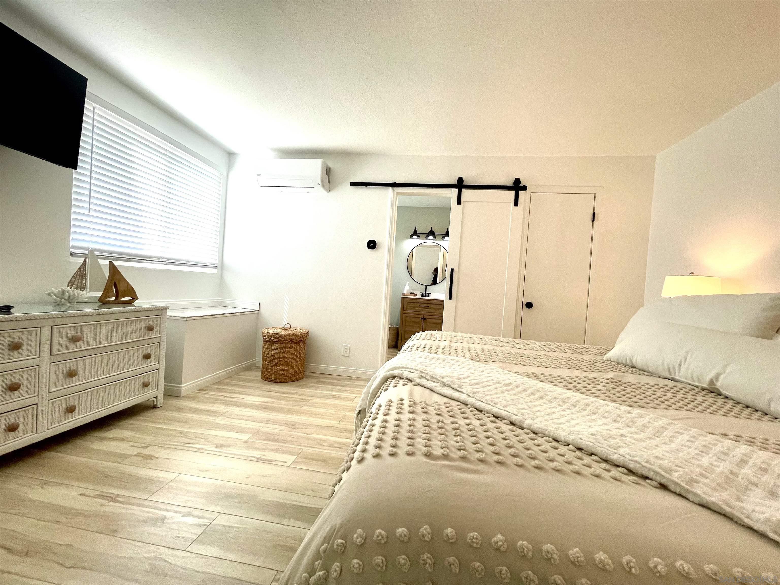 Detail Gallery Image 14 of 18 For 1959  Montgomery Ave., Cardiff By The Sea,  CA 92007 - 2 Beds | 2 Baths