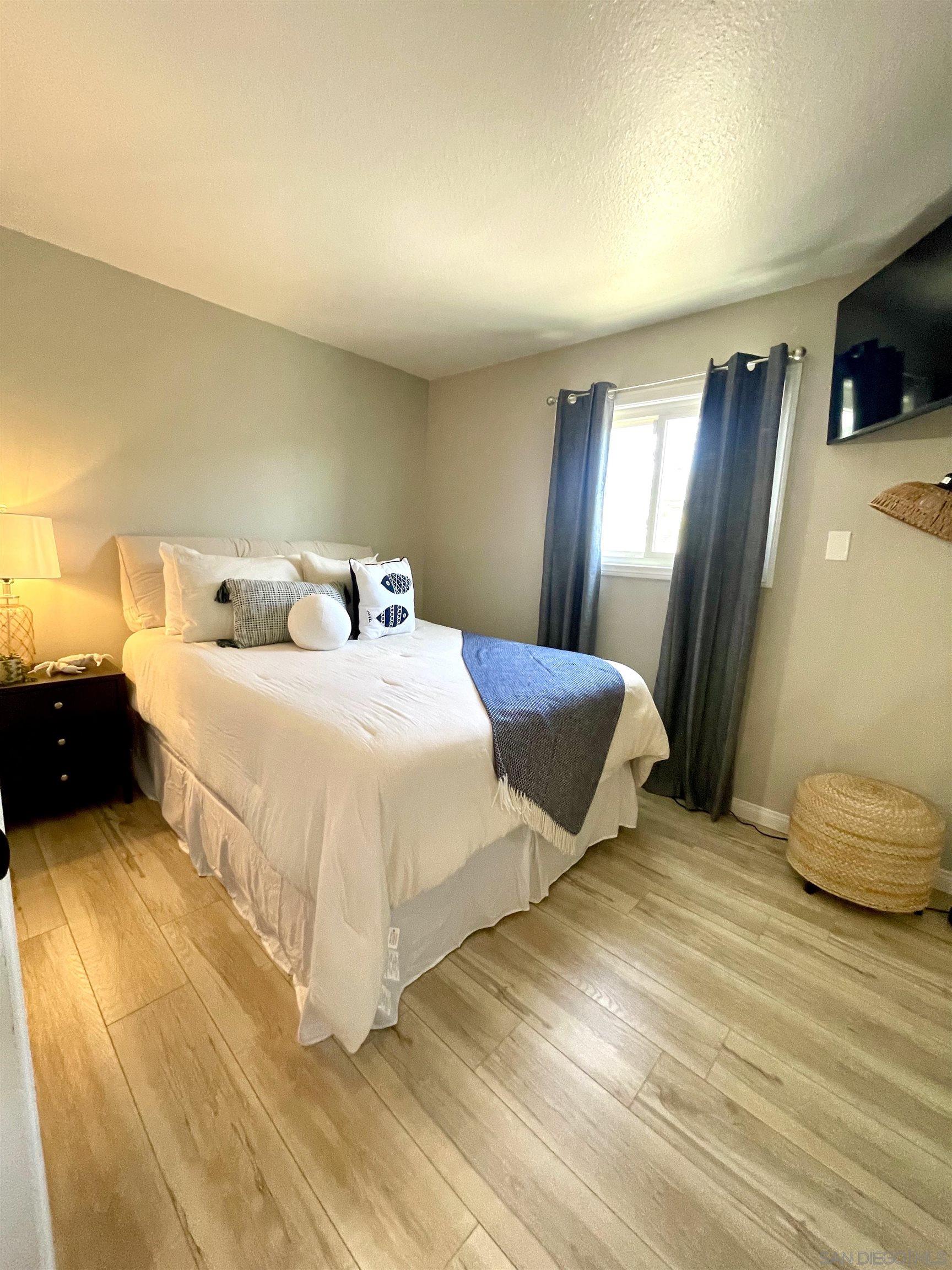 Detail Gallery Image 15 of 18 For 1959  Montgomery Ave., Cardiff By The Sea,  CA 92007 - 2 Beds | 2 Baths