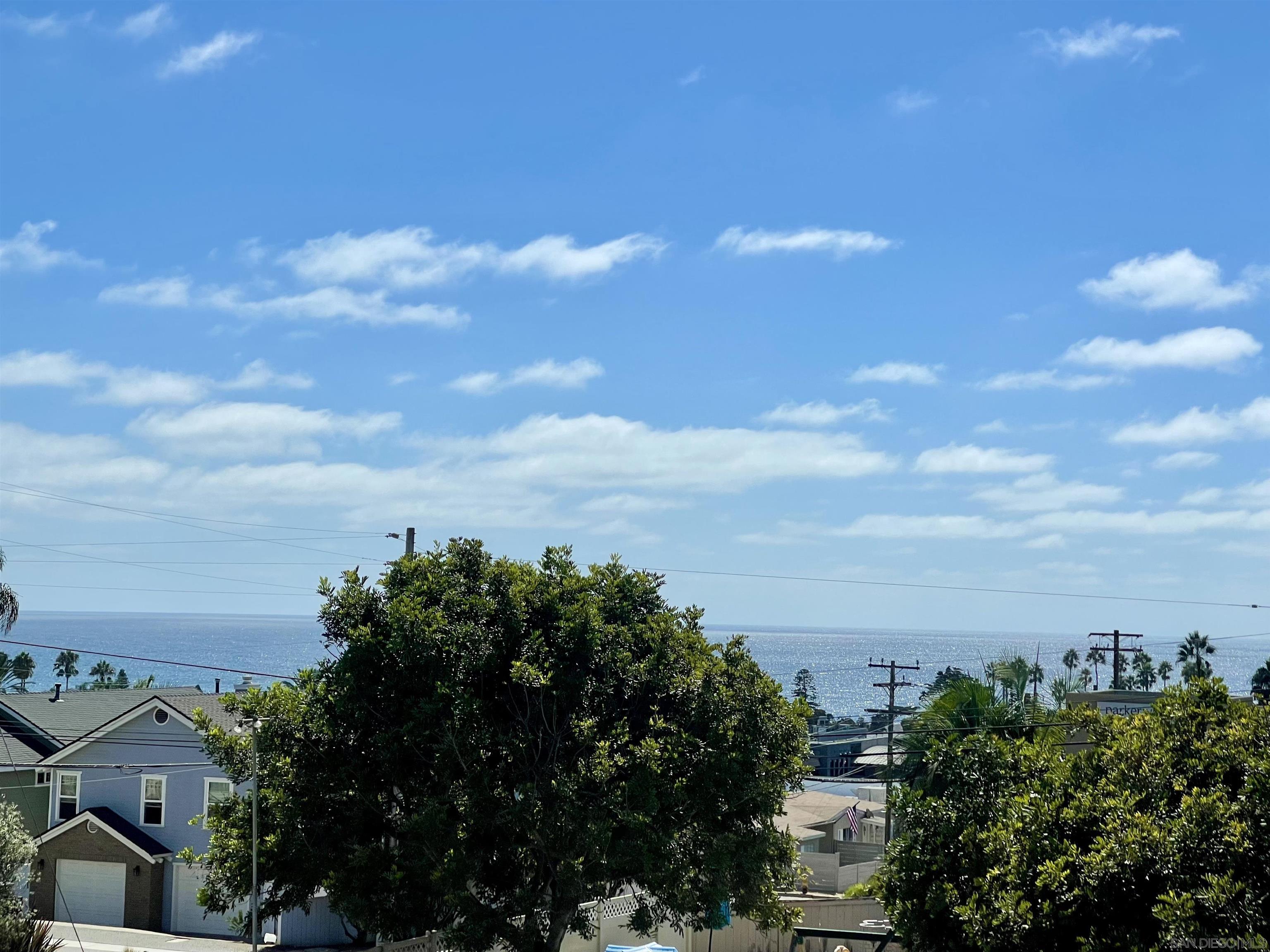 Detail Gallery Image 5 of 18 For 1959  Montgomery Ave., Cardiff By The Sea,  CA 92007 - 2 Beds | 2 Baths