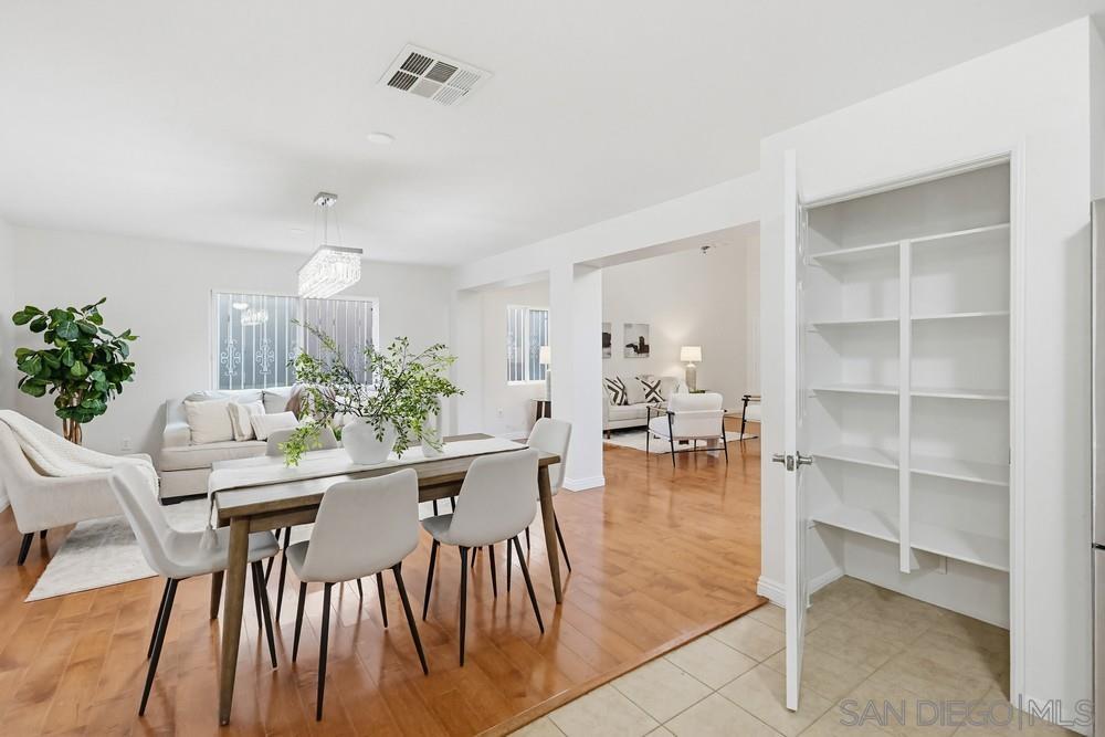 Detail Gallery Image 17 of 39 For 4916  Nogal, San Diego,  CA 92102 - 4 Beds | 3 Baths