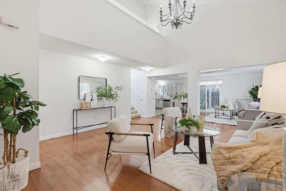 Detail Gallery Image 4 of 39 For 4916  Nogal, San Diego,  CA 92102 - 4 Beds | 3 Baths