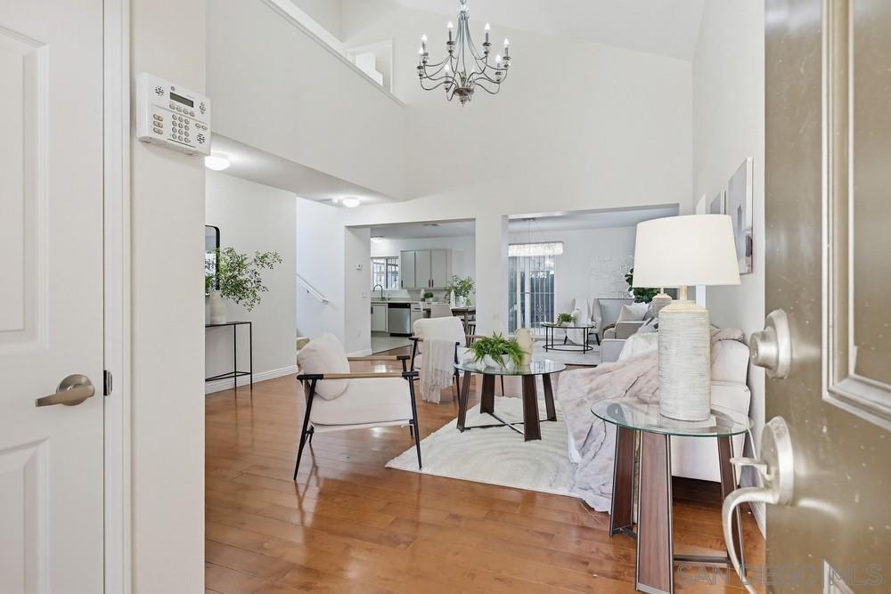 Detail Gallery Image 9 of 39 For 4916  Nogal, San Diego,  CA 92102 - 4 Beds | 3 Baths