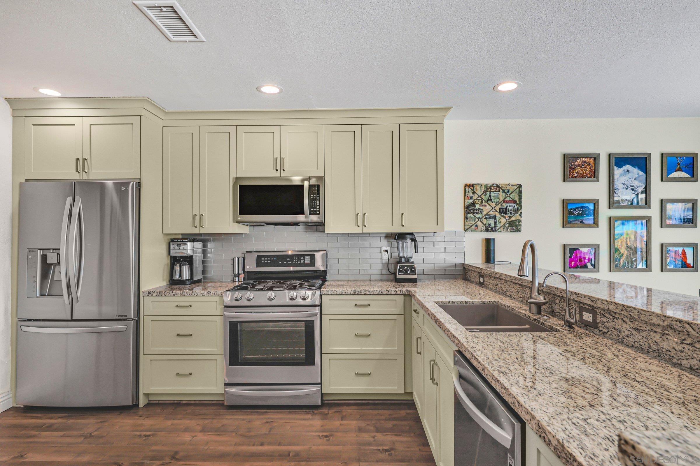 Front Image Thumbnail for SD260007420