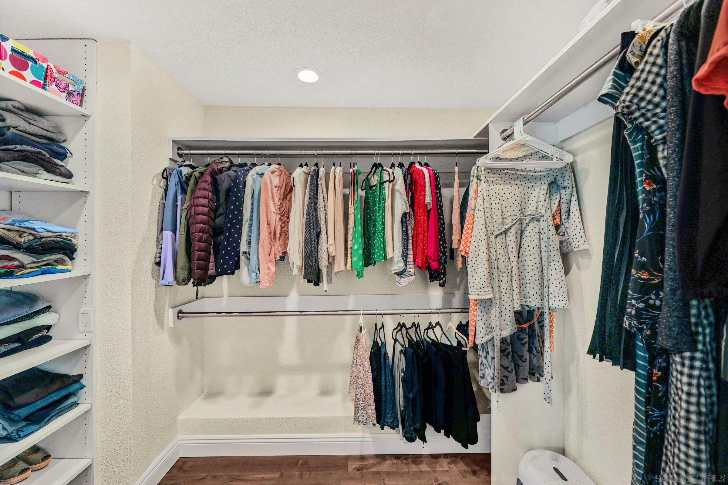 Detail Gallery Image 22 of 43 For 1045  Santa Helena Park Ct, Solana Beach,  CA 92075 - 3 Beds | 2/1 Baths