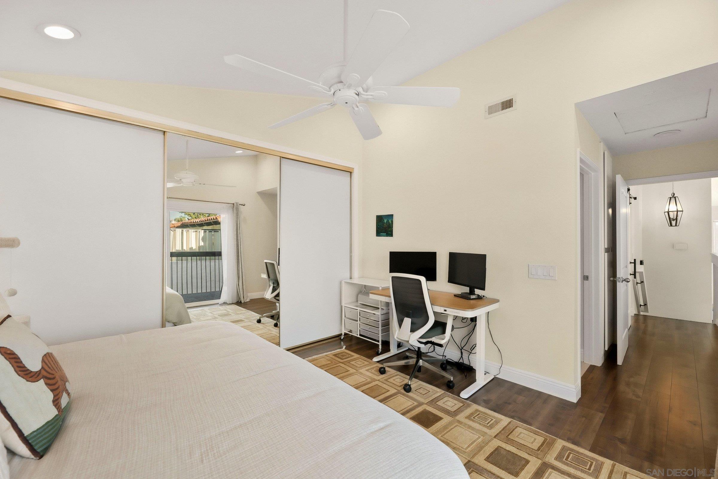 Detail Gallery Image 27 of 43 For 1045  Santa Helena Park Ct, Solana Beach,  CA 92075 - 3 Beds | 2/1 Baths