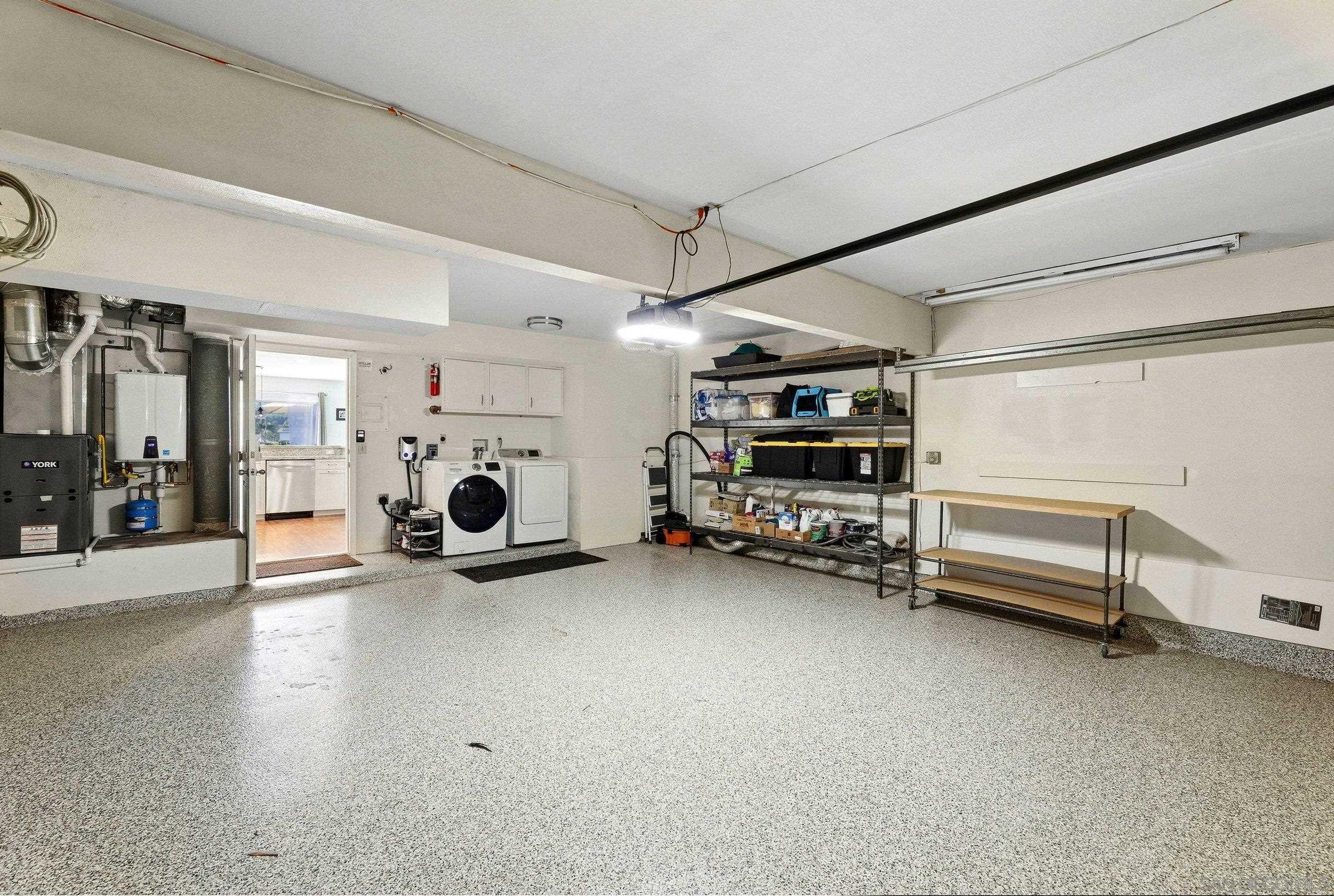 Detail Gallery Image 33 of 43 For 1045  Santa Helena Park Ct, Solana Beach,  CA 92075 - 3 Beds | 2/1 Baths