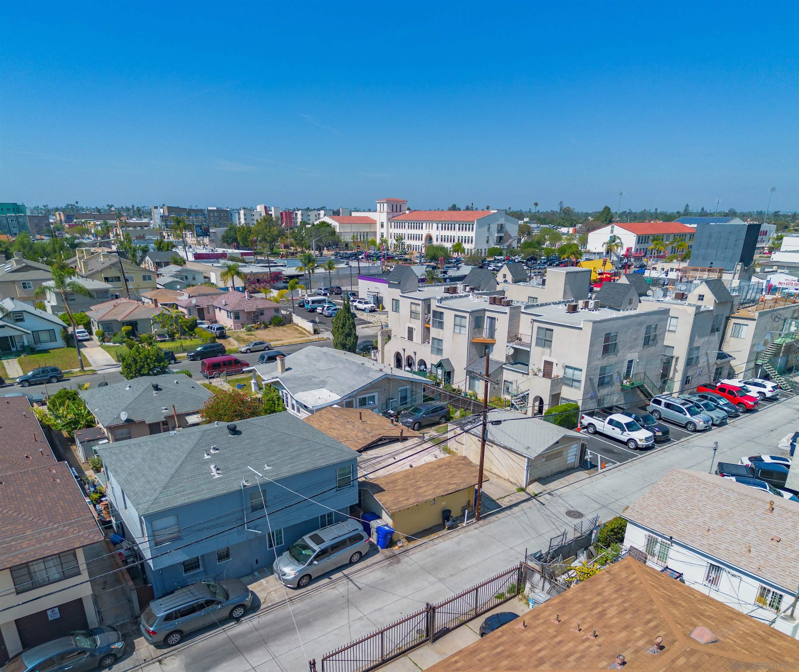 Detail Gallery Image 6 of 7 For 4263  Chamoune, San Diego,  CA 92115 - – Beds | – Baths