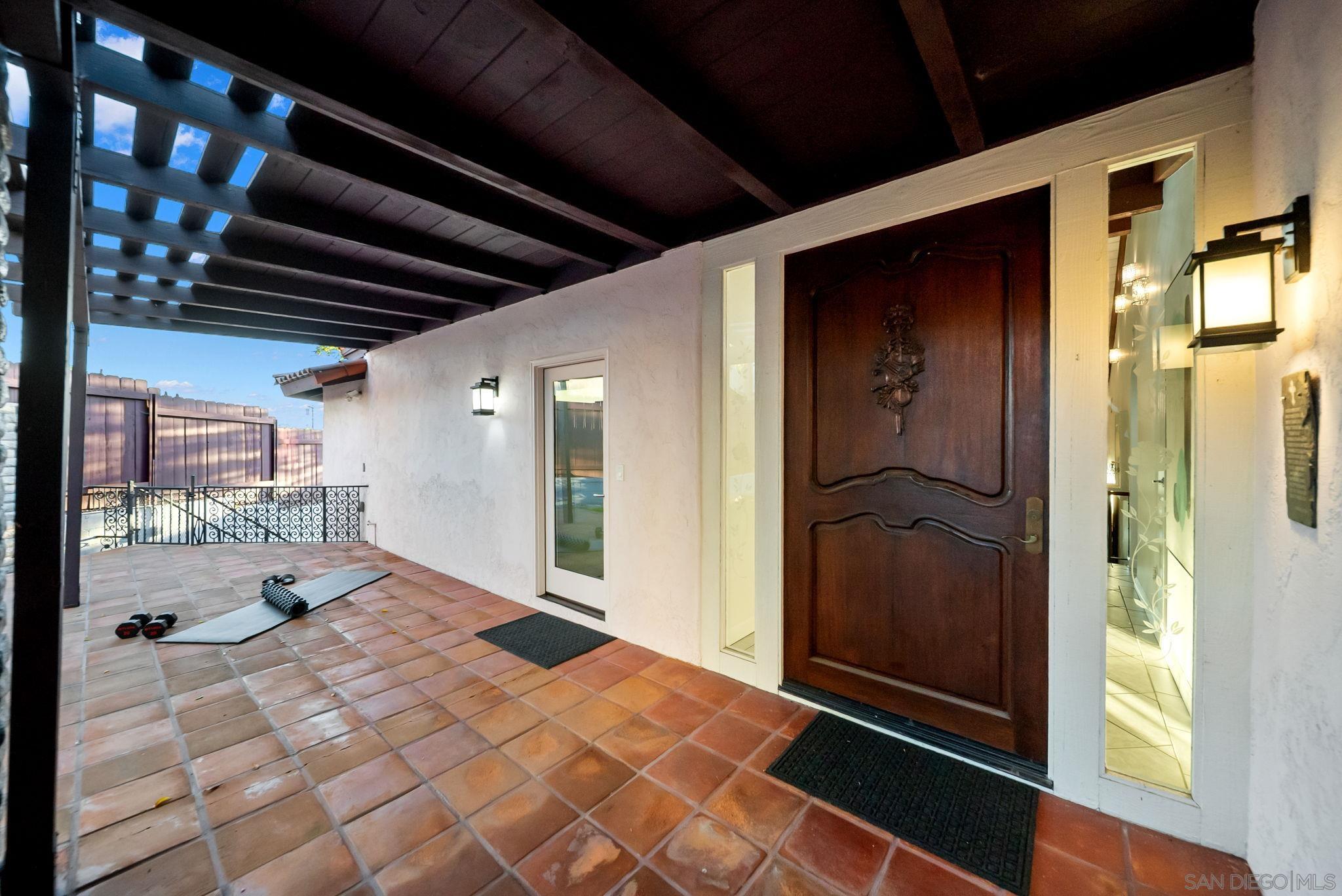 Detail Gallery Image 21 of 37 For 803  Omar Drive, Escondido,  CA 92025 - 5 Beds | 3 Baths