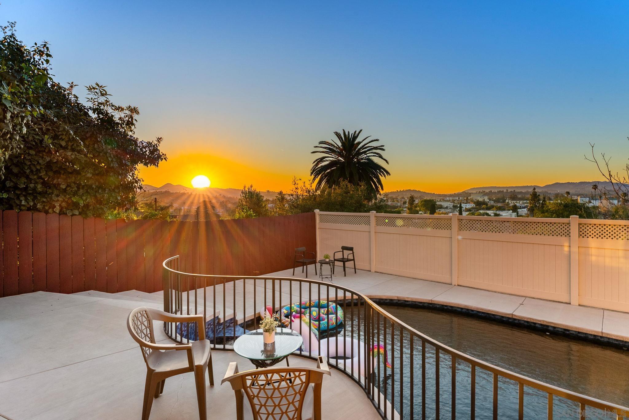 Detail Gallery Image 4 of 37 For 803  Omar Drive, Escondido,  CA 92025 - 5 Beds | 3 Baths