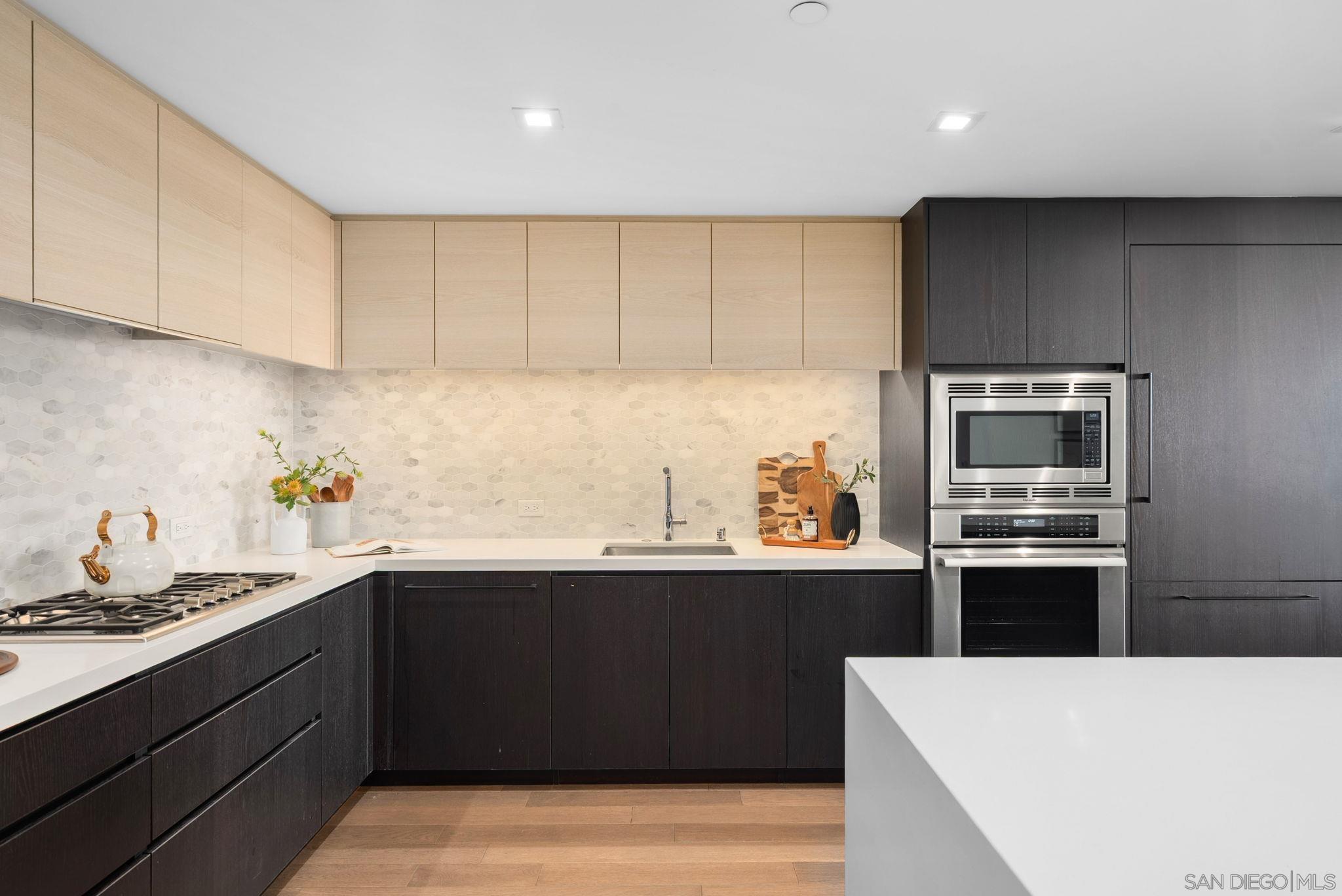 Detail Gallery Image 3 of 45 For 1388  Kettner  #609,  San Diego,  CA 92101 - 2 Beds | 2 Baths