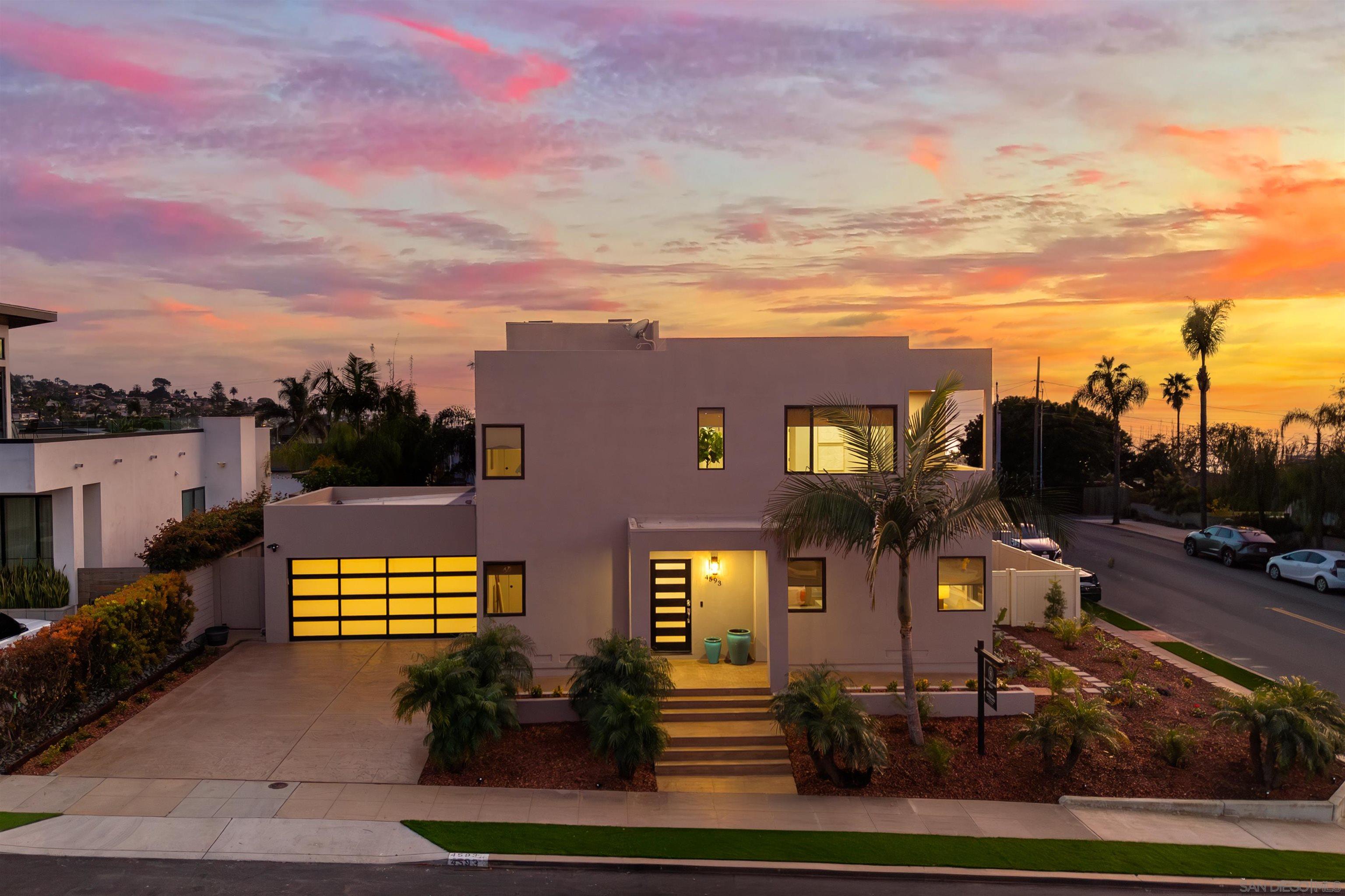 Detail Gallery Image 1 of 75 For 4593  Coronado Ave, San Diego,  CA 92107 - 4 Beds | 3 Baths