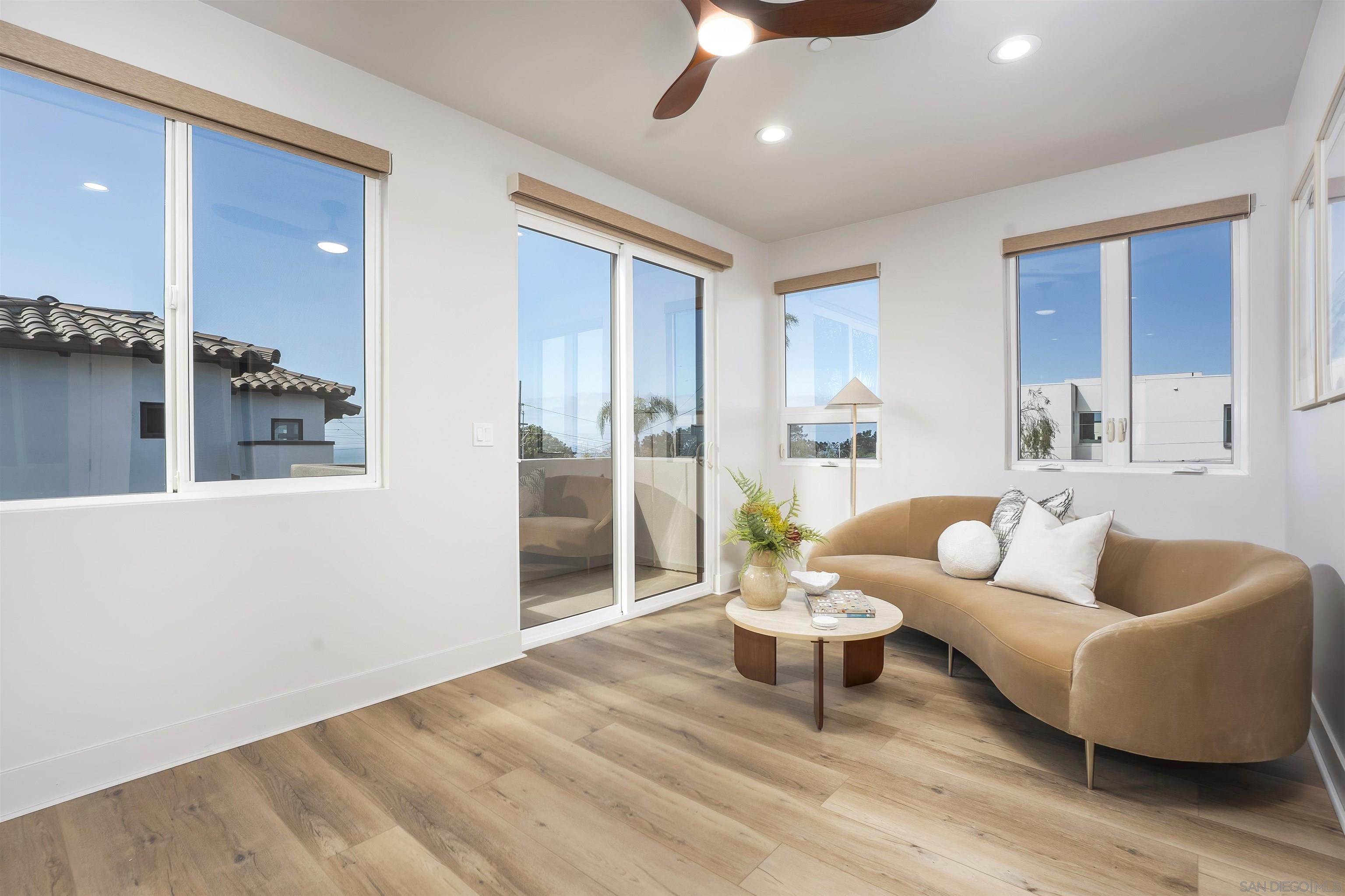 Detail Gallery Image 31 of 75 For 4593  Coronado Ave, San Diego,  CA 92107 - 4 Beds | 3 Baths