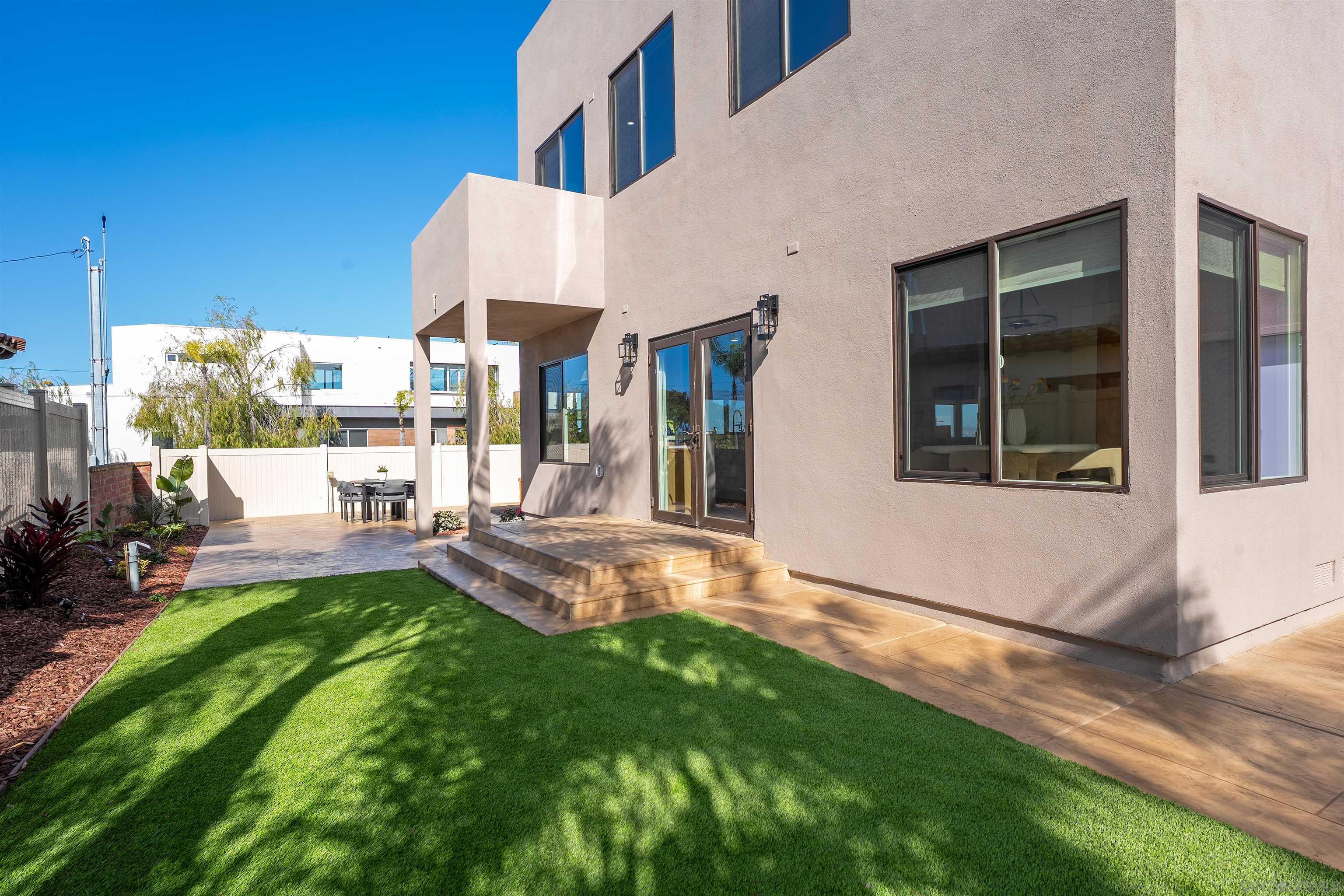 Detail Gallery Image 60 of 75 For 4593  Coronado Ave, San Diego,  CA 92107 - 4 Beds | 3 Baths