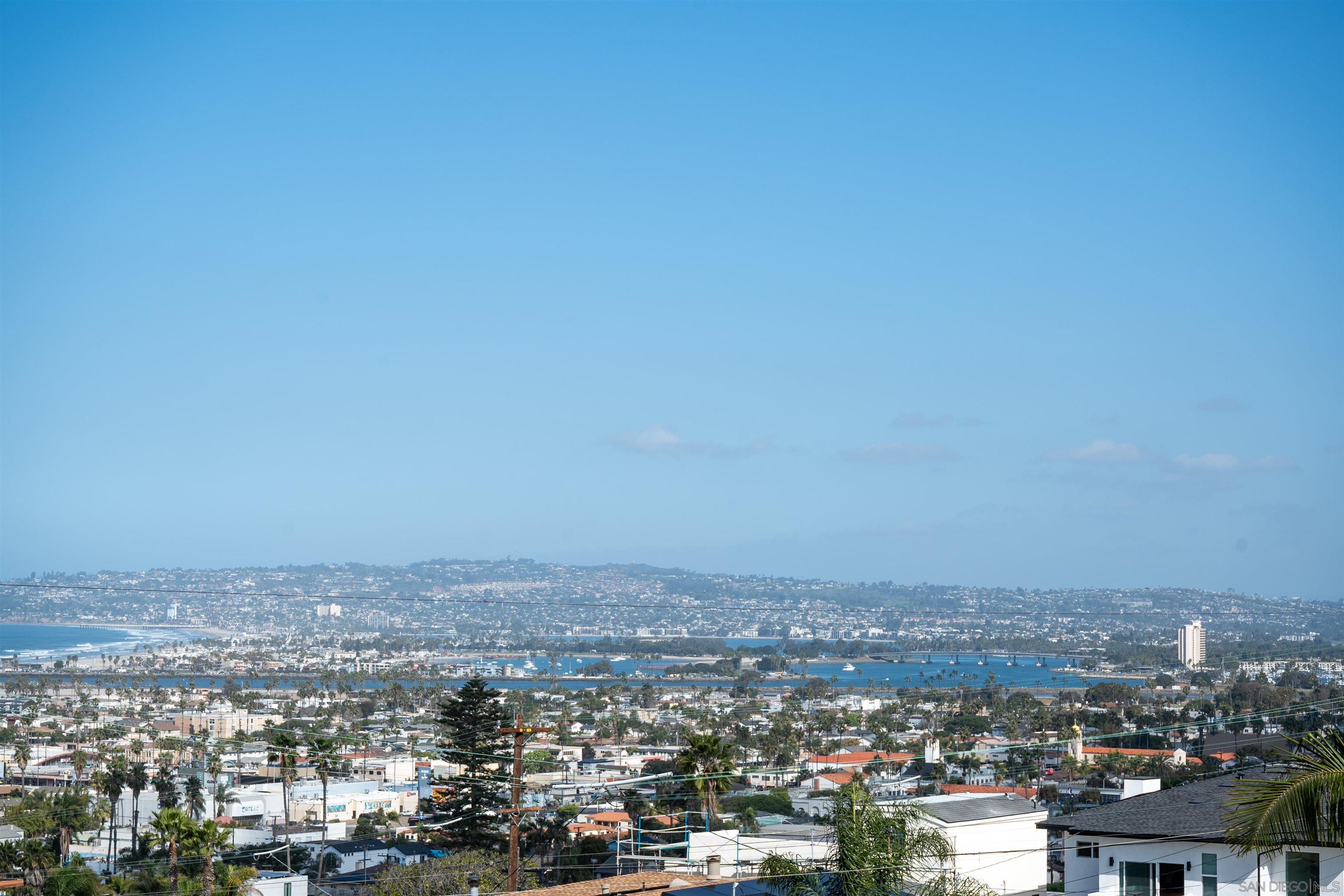 Detail Gallery Image 7 of 75 For 4593  Coronado Ave, San Diego,  CA 92107 - 4 Beds | 3 Baths
