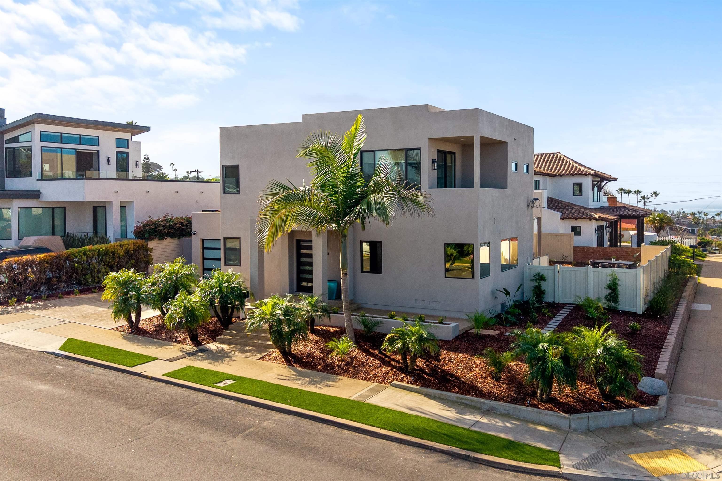 Detail Gallery Image 8 of 75 For 4593  Coronado Ave, San Diego,  CA 92107 - 4 Beds | 3 Baths