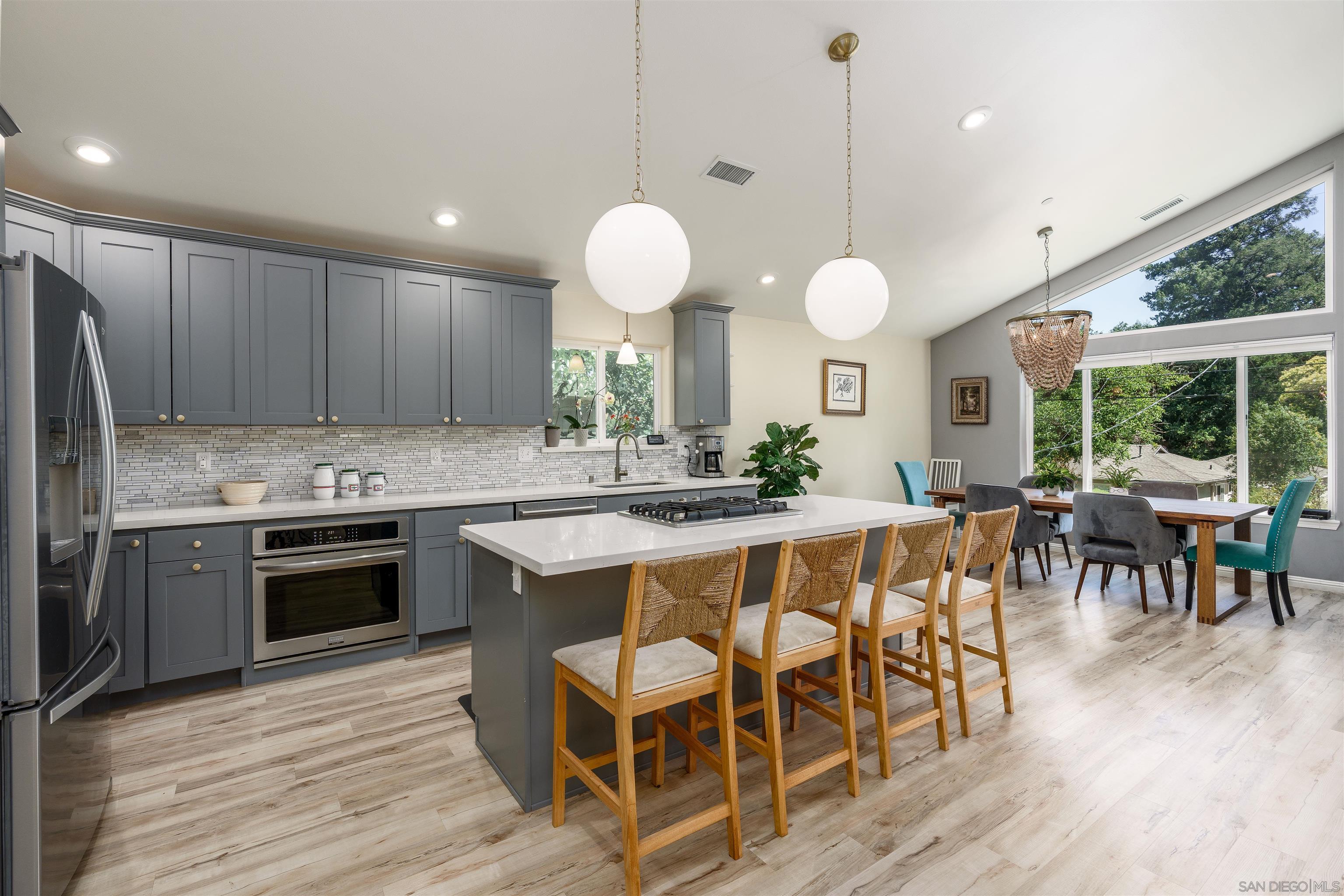 Front Image Thumbnail for SD260007430