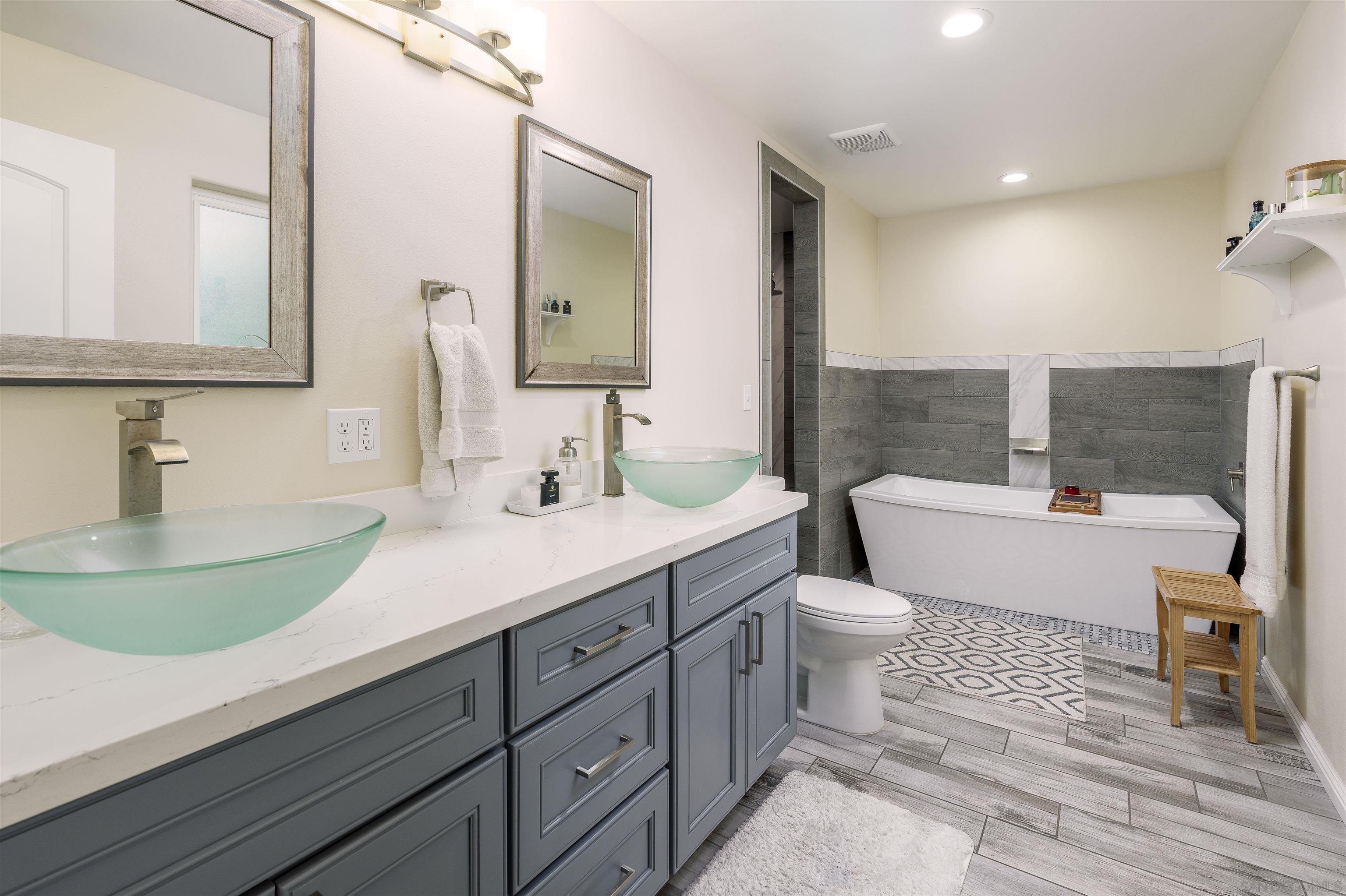 Detail Gallery Image 4 of 35 For 718  Walnut Ave, Ukiah,  CA 95482 - 5 Beds | 3/1 Baths