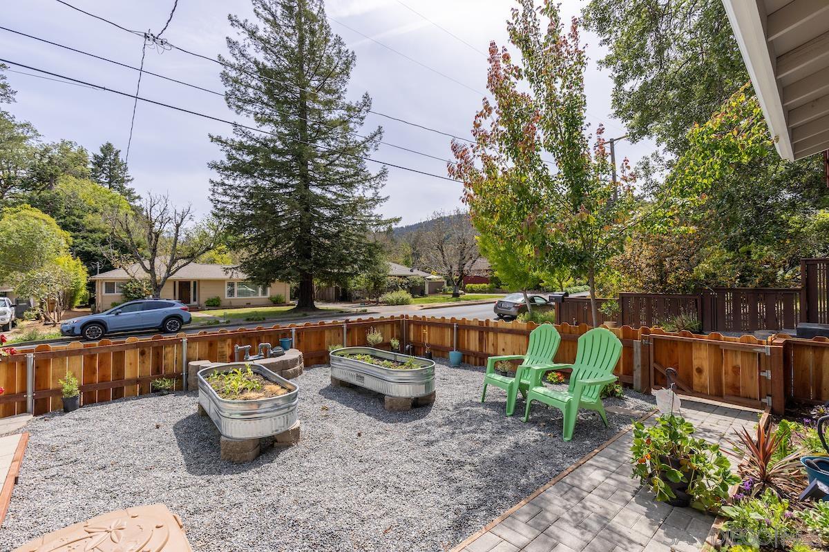 Detail Gallery Image 31 of 35 For 718  Walnut Ave, Ukiah,  CA 95482 - 5 Beds | 3/1 Baths