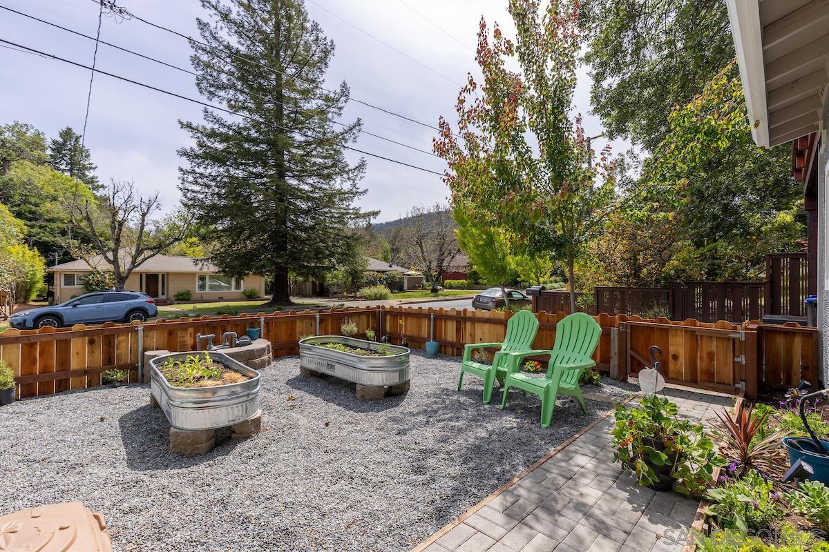 Detail Gallery Image 33 of 35 For 718  Walnut Ave, Ukiah,  CA 95482 - 5 Beds | 3/1 Baths