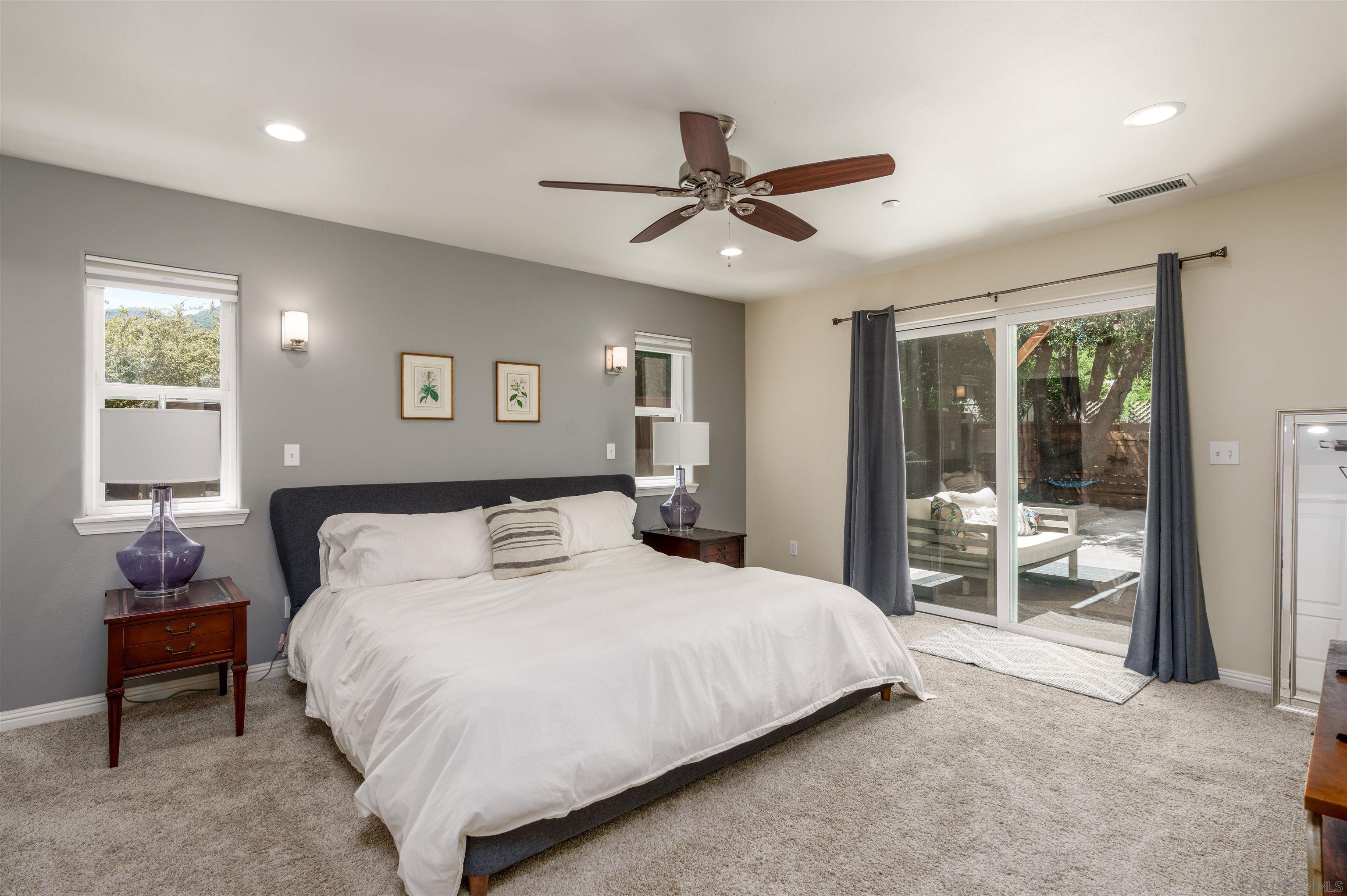 Detail Gallery Image 5 of 35 For 718  Walnut Ave, Ukiah,  CA 95482 - 5 Beds | 3/1 Baths