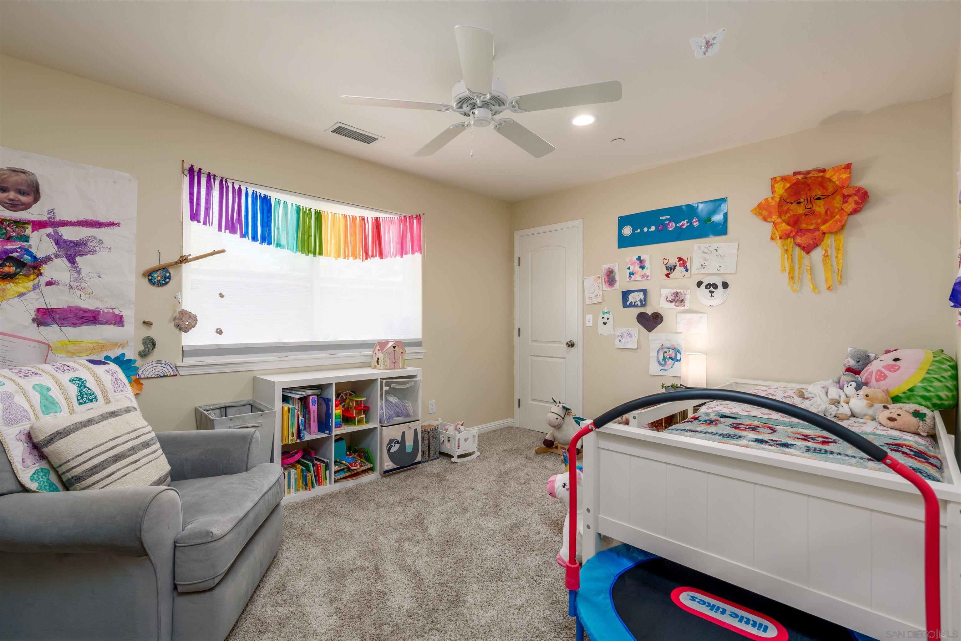 Detail Gallery Image 8 of 35 For 718  Walnut Ave, Ukiah,  CA 95482 - 5 Beds | 3/1 Baths