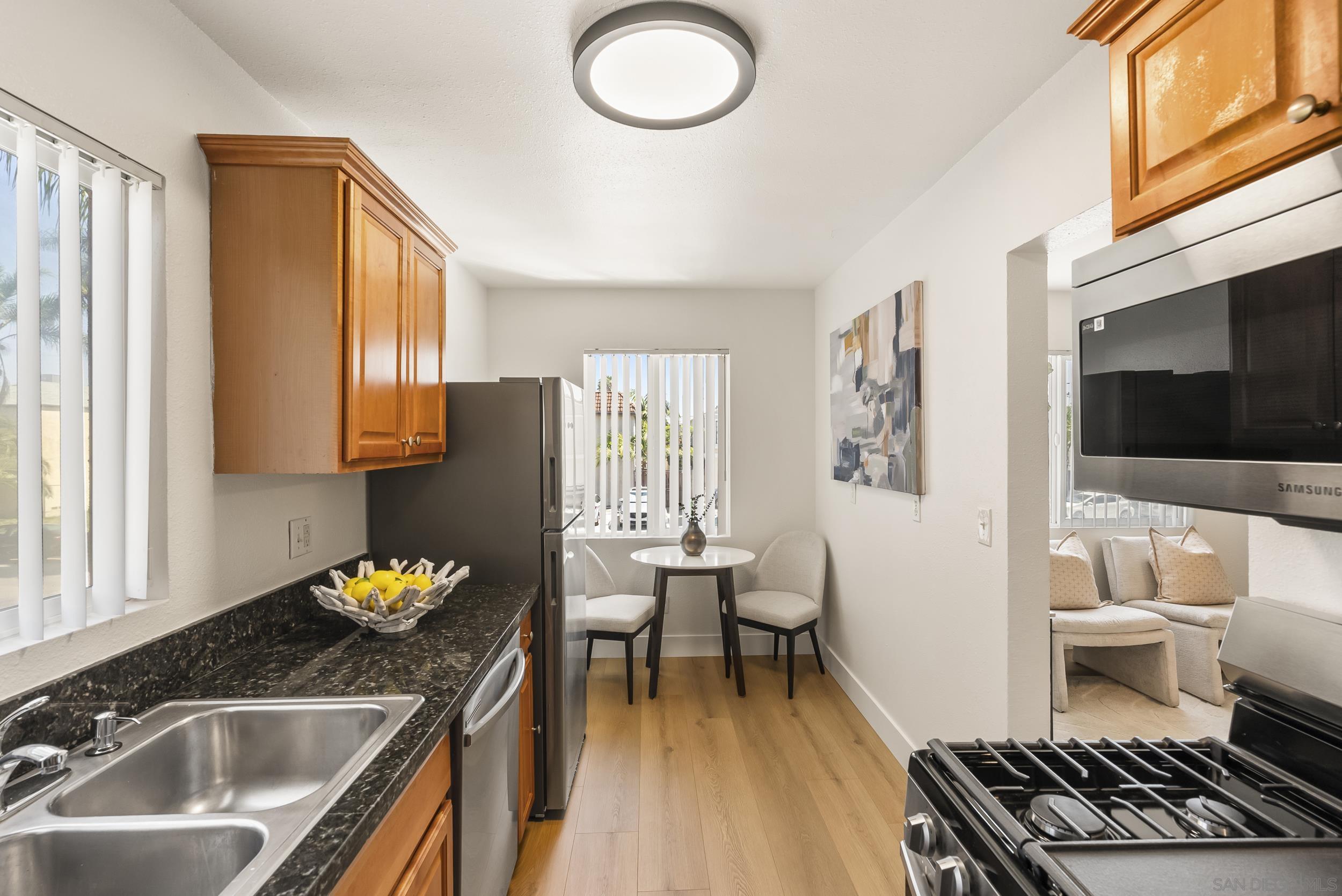 Detail Gallery Image 5 of 11 For 4654  33rd St  #12,  San Diego,  CA 92116 - 1 Beds | 1 Baths