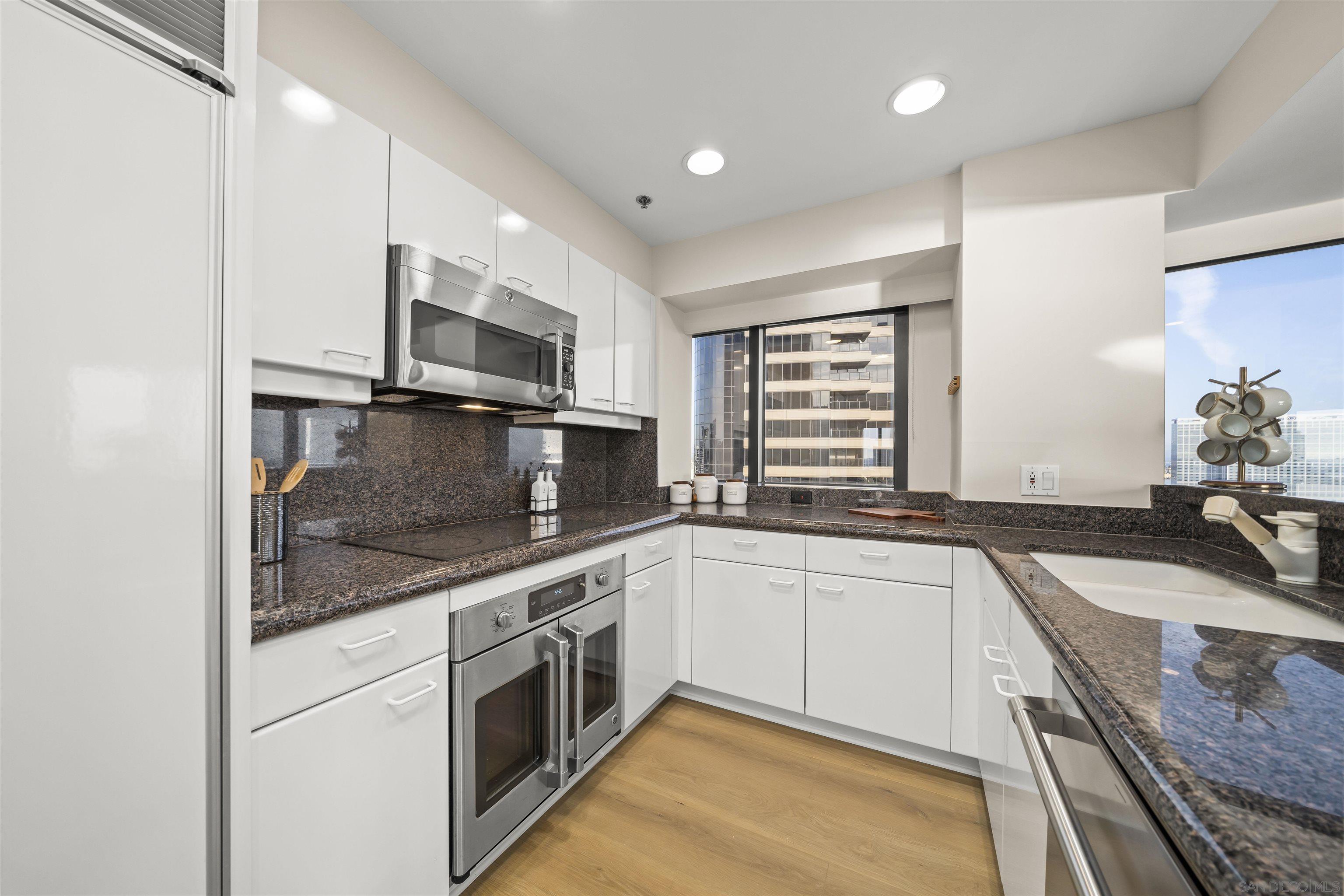 Detail Gallery Image 11 of 45 For 100  Harbor Dr  #2405,  San Diego,  CA 92101 - 2 Beds | 2 Baths