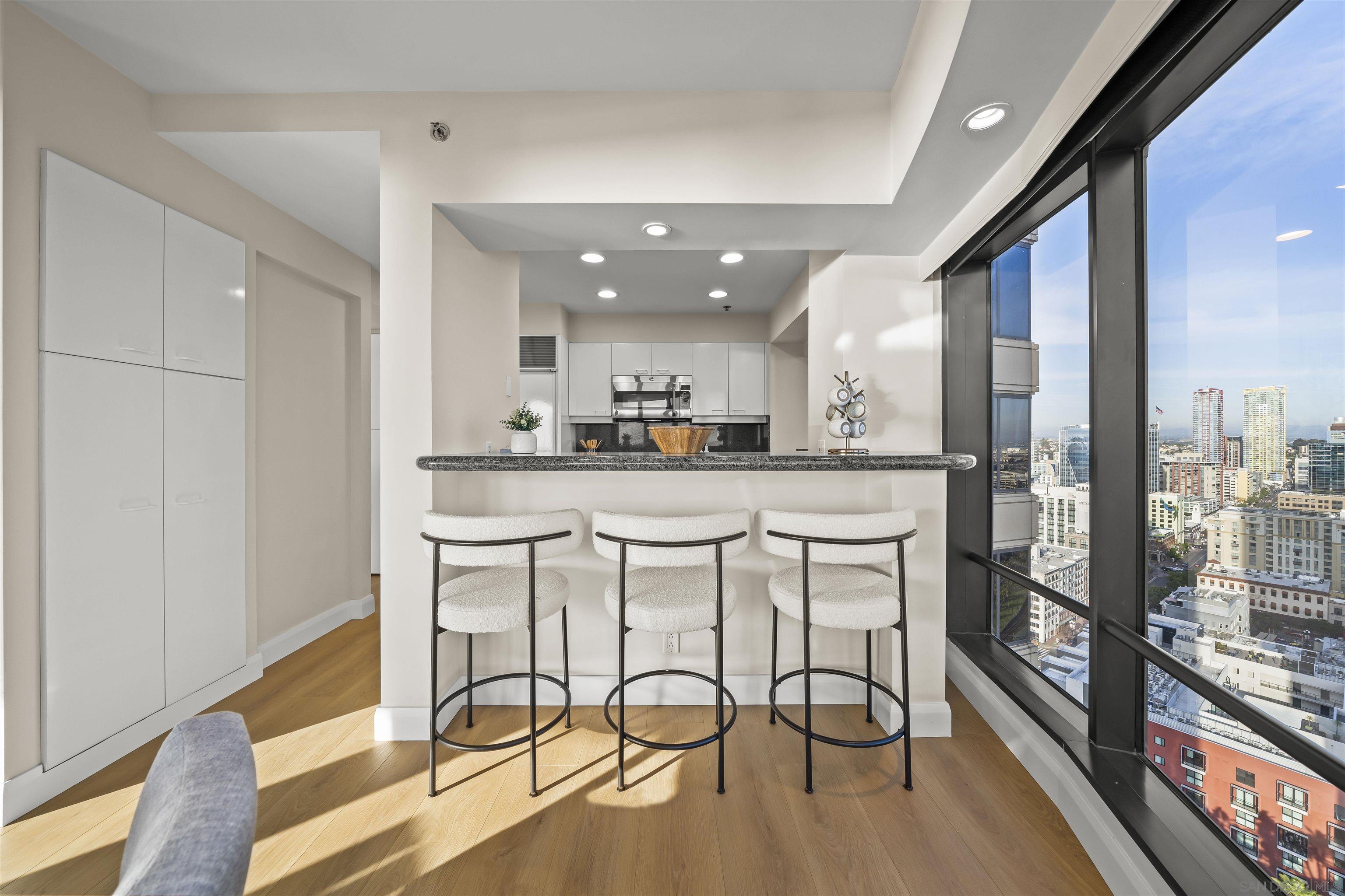 Detail Gallery Image 13 of 45 For 100  Harbor Dr  #2405,  San Diego,  CA 92101 - 2 Beds | 2 Baths