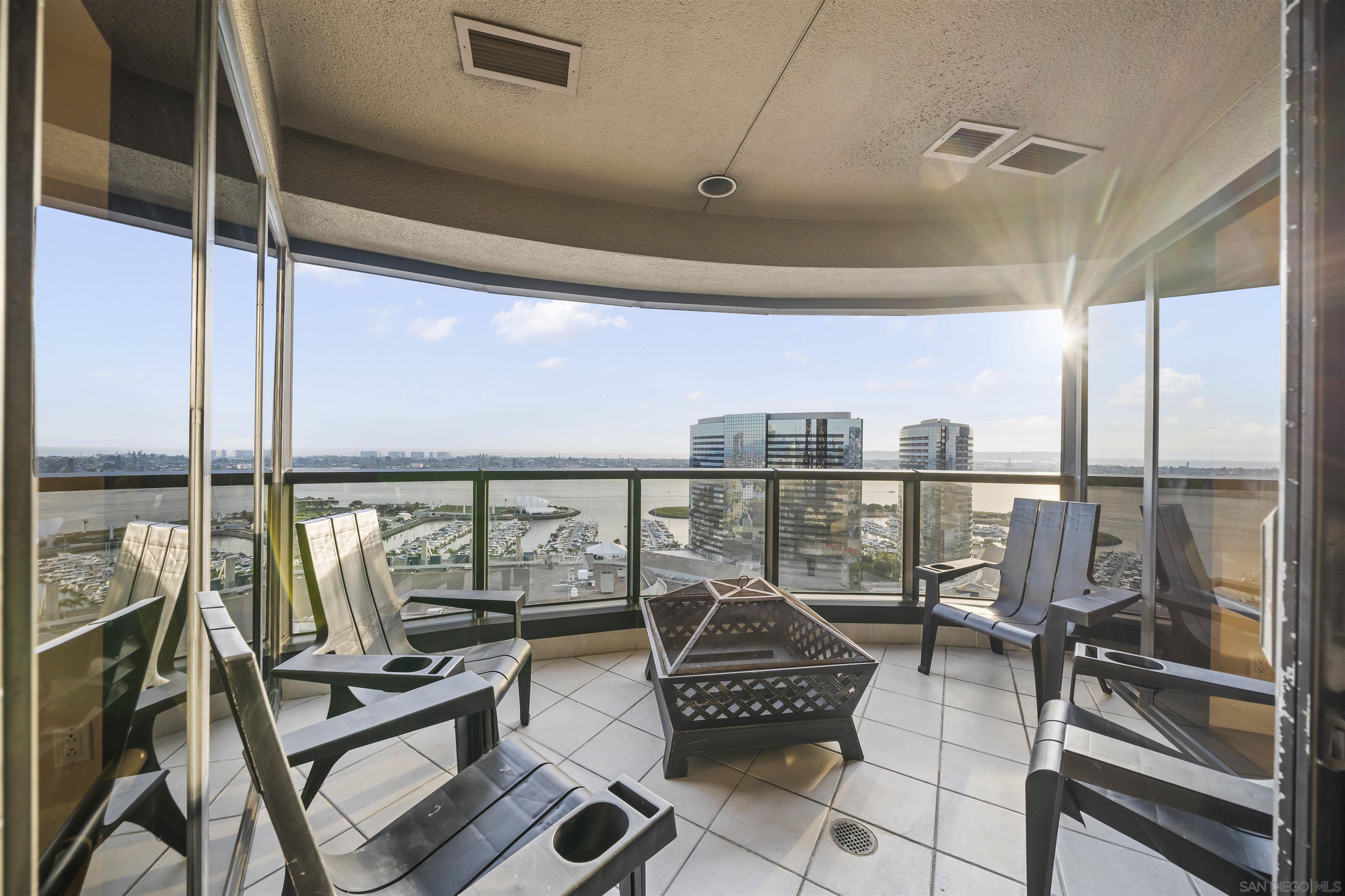 Detail Gallery Image 17 of 45 For 100  Harbor Dr  #2405,  San Diego,  CA 92101 - 2 Beds | 2 Baths