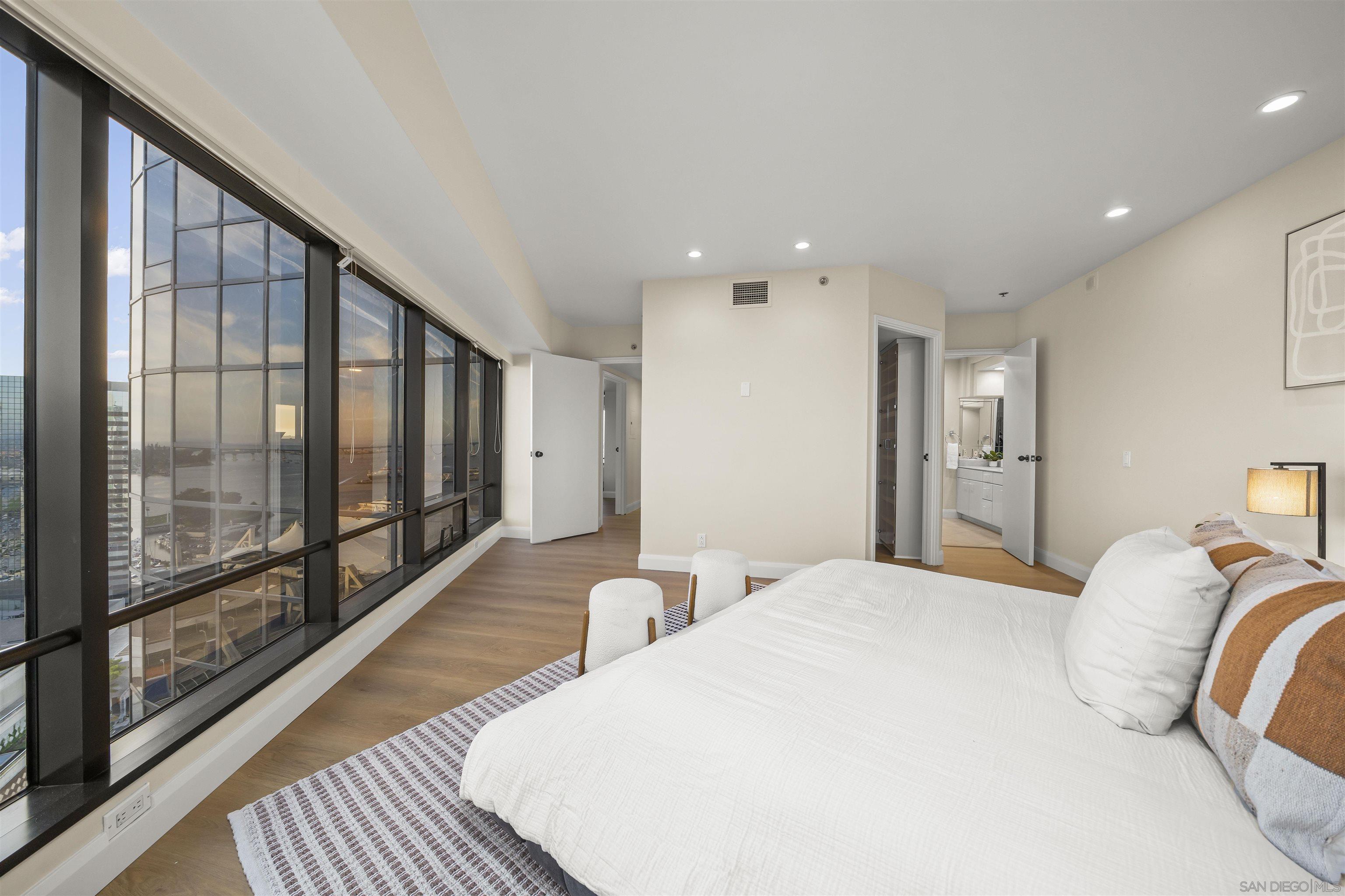 Detail Gallery Image 20 of 45 For 100  Harbor Dr  #2405,  San Diego,  CA 92101 - 2 Beds | 2 Baths