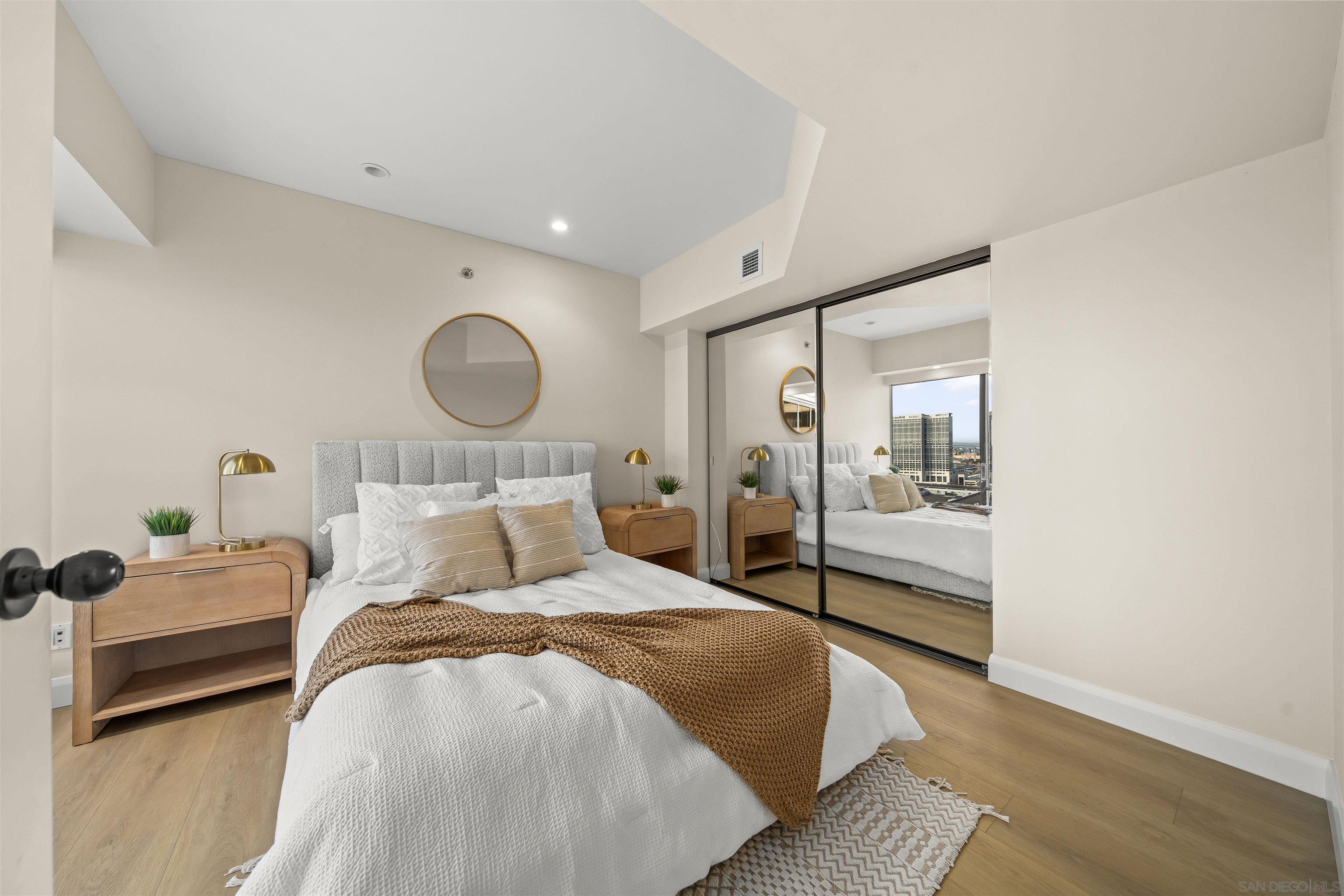 Detail Gallery Image 24 of 45 For 100  Harbor Dr  #2405,  San Diego,  CA 92101 - 2 Beds | 2 Baths