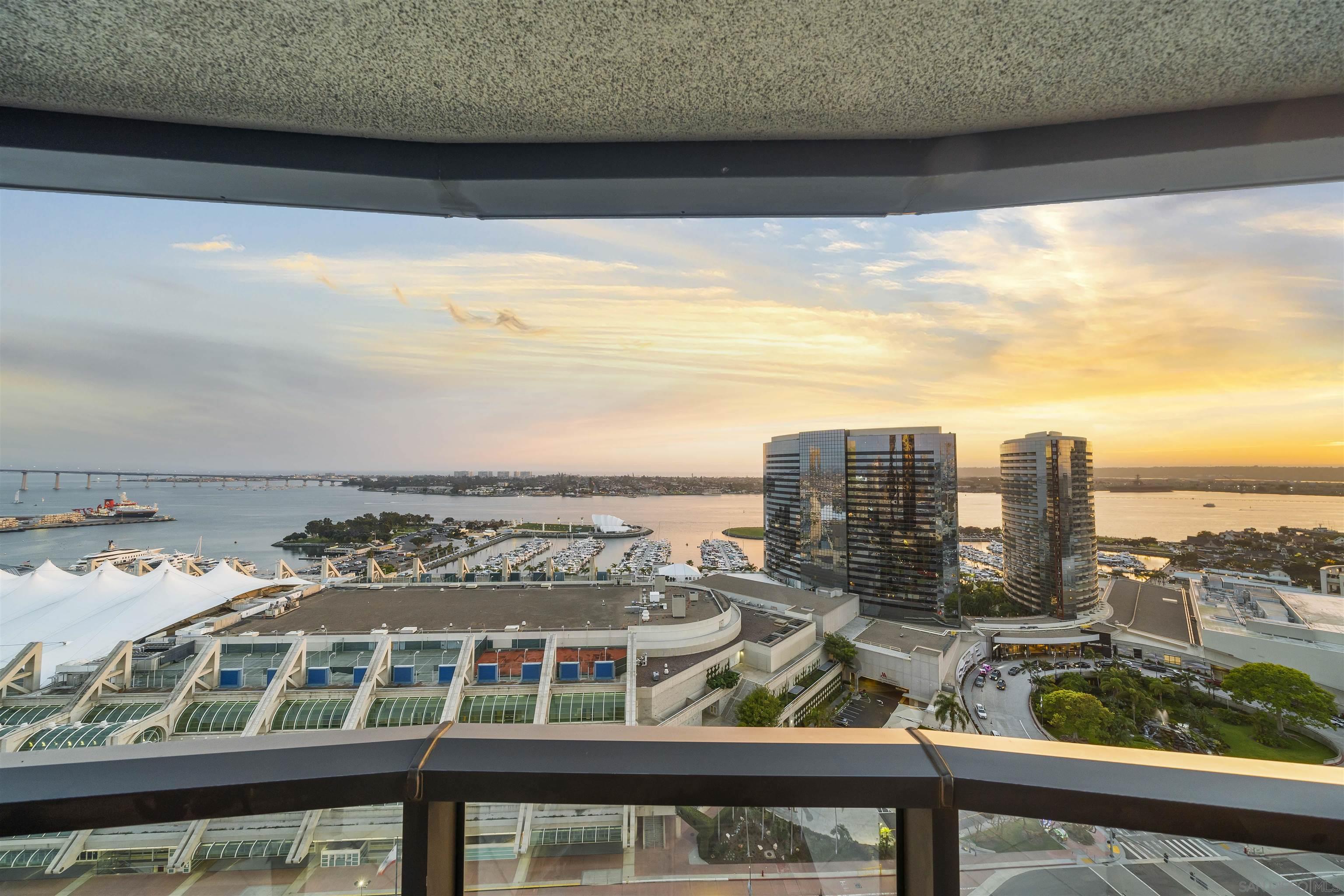 Detail Gallery Image 4 of 45 For 100  Harbor Dr  #2405,  San Diego,  CA 92101 - 2 Beds | 2 Baths