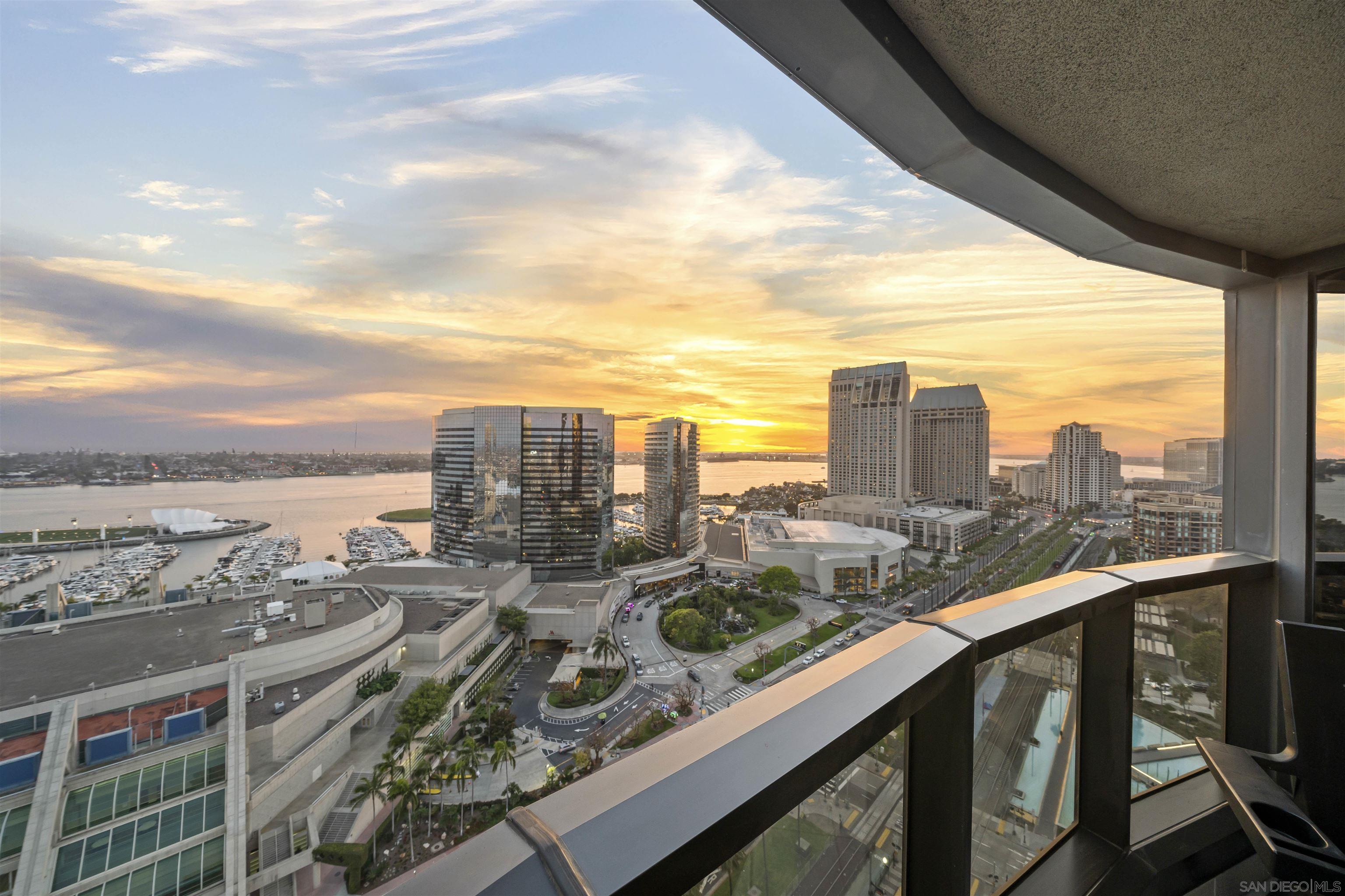 Detail Gallery Image 5 of 45 For 100  Harbor Dr  #2405,  San Diego,  CA 92101 - 2 Beds | 2 Baths